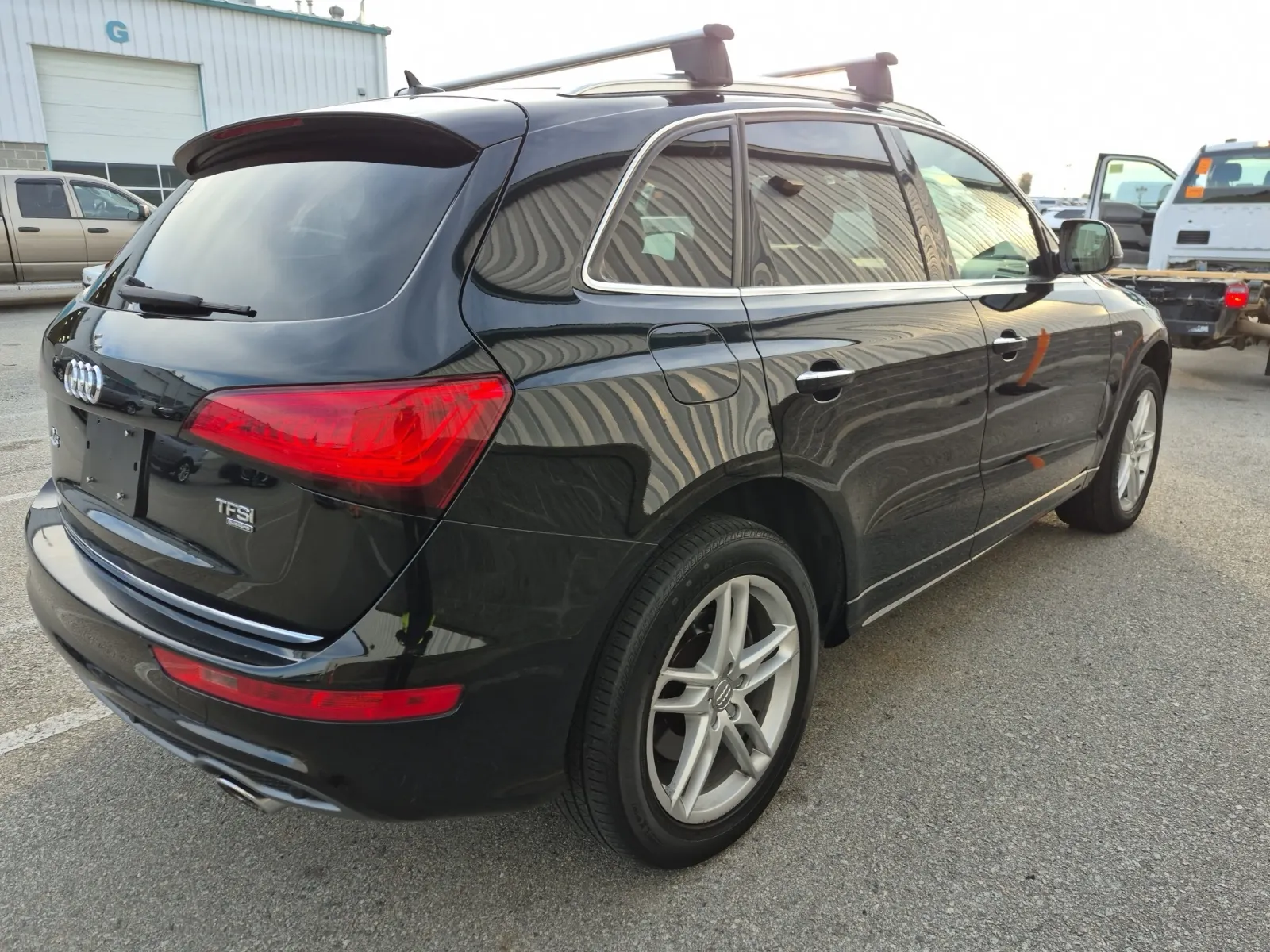 Passenger Rear 3/4 Photo