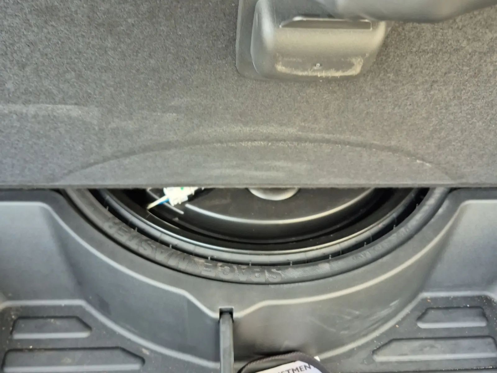 Spare Tire & Wheel Photo