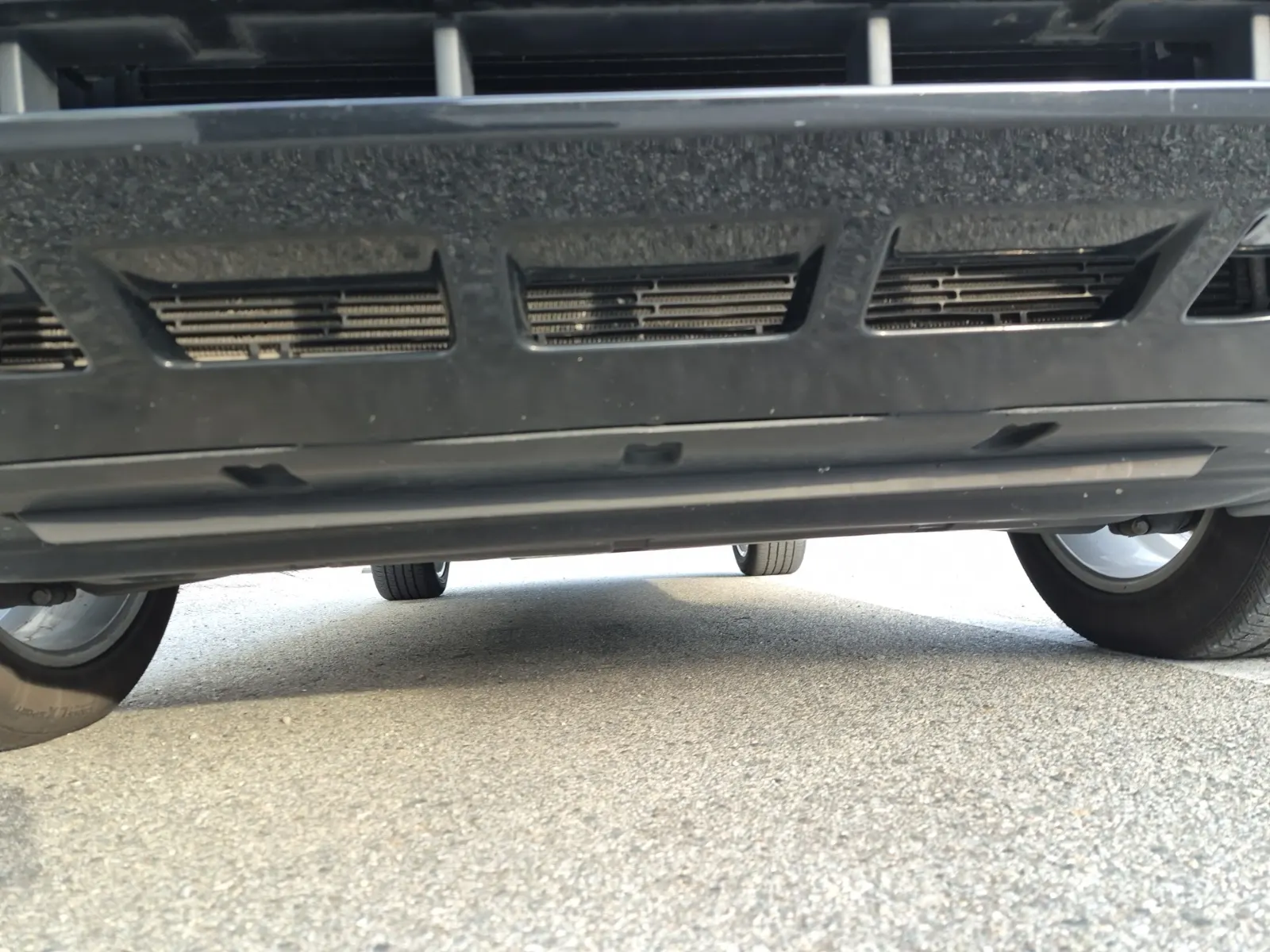 Undercarriage - Front Photo