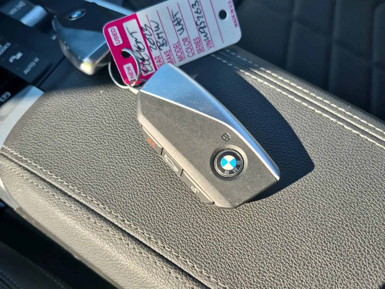 Keys/Fobs/Manual Photo