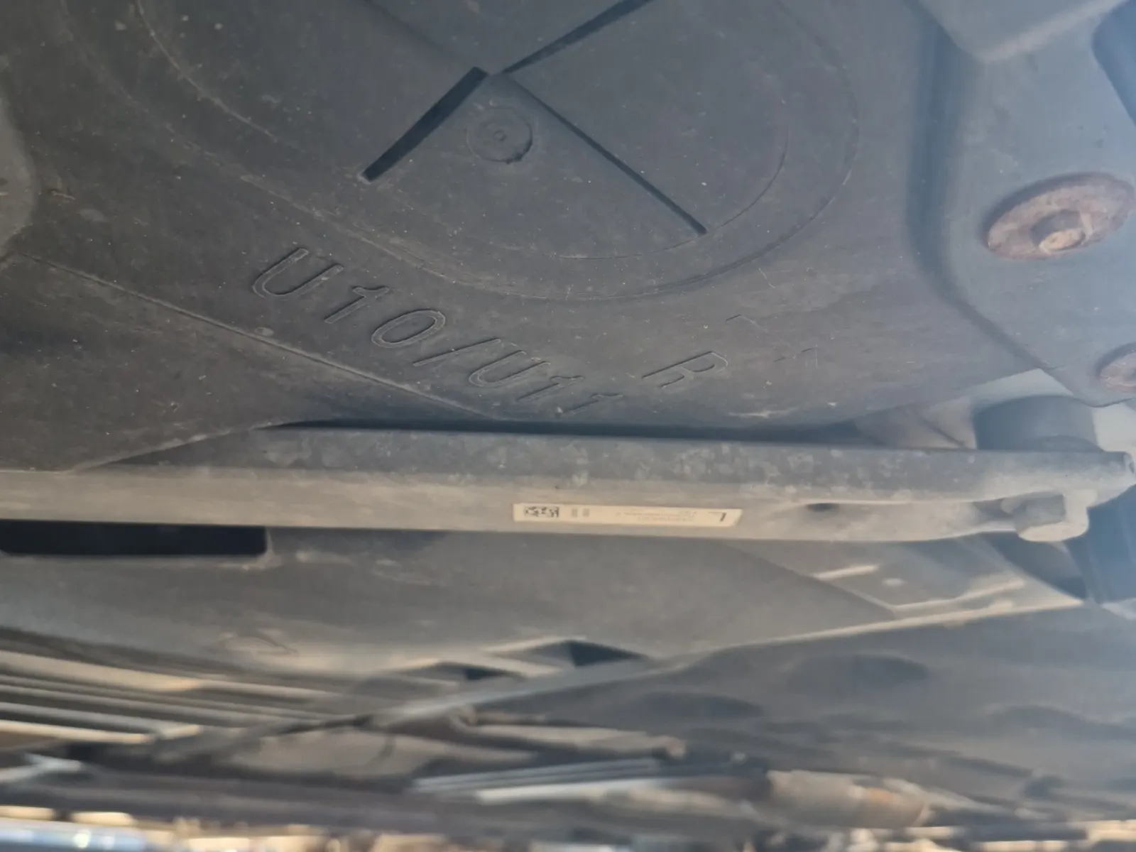 Undercarriage - Passenger Photo