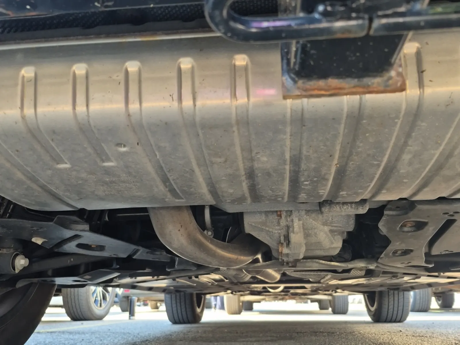 Undercarriage - Rear Photo