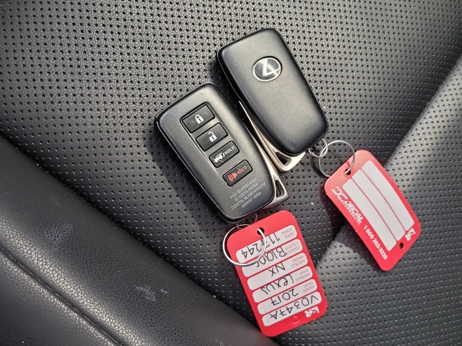 Keys/Fobs/Manual Photo