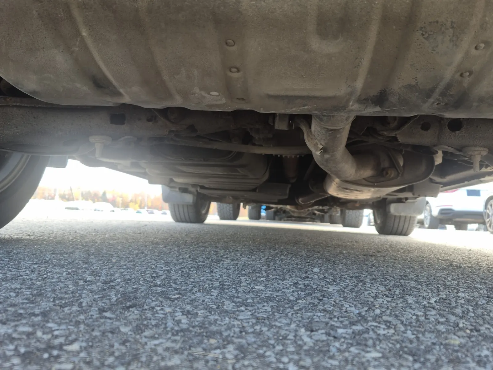 Undercarriage - Rear Photo