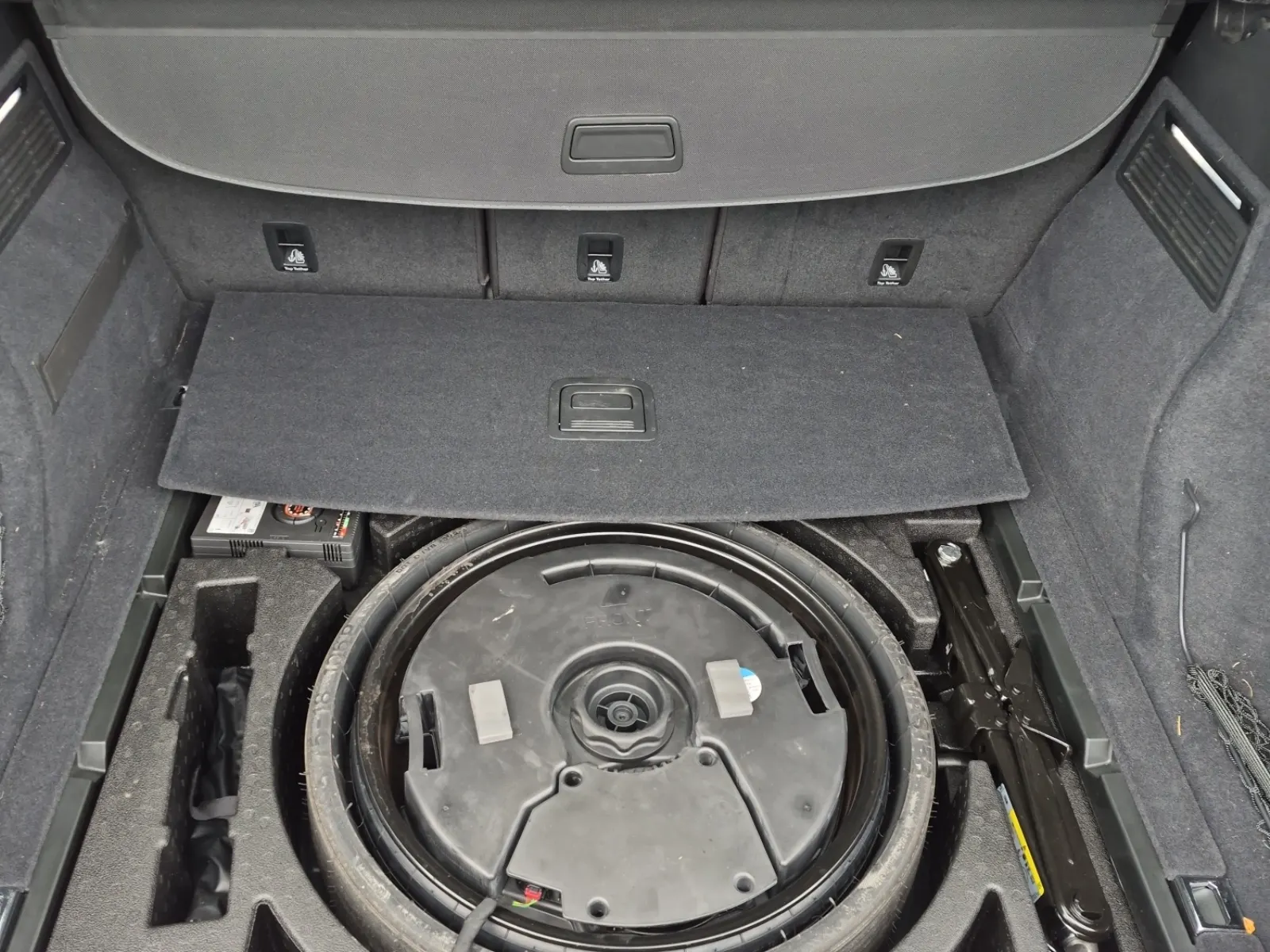 Spare Tire & Wheel Photo