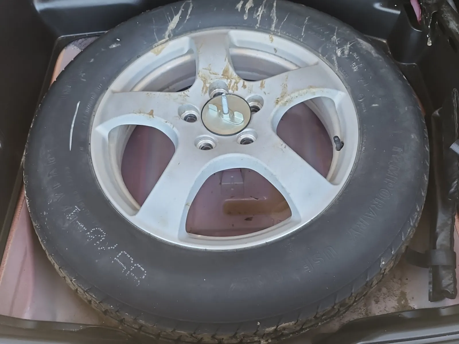 Spare Tire & Wheel Photo