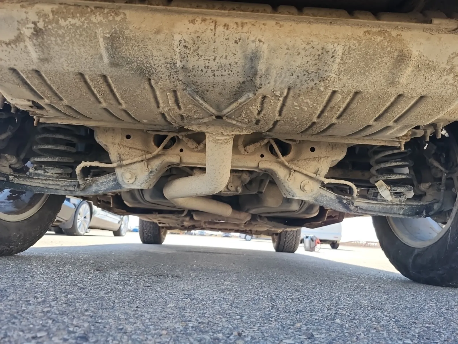 Undercarriage - Rear Photo