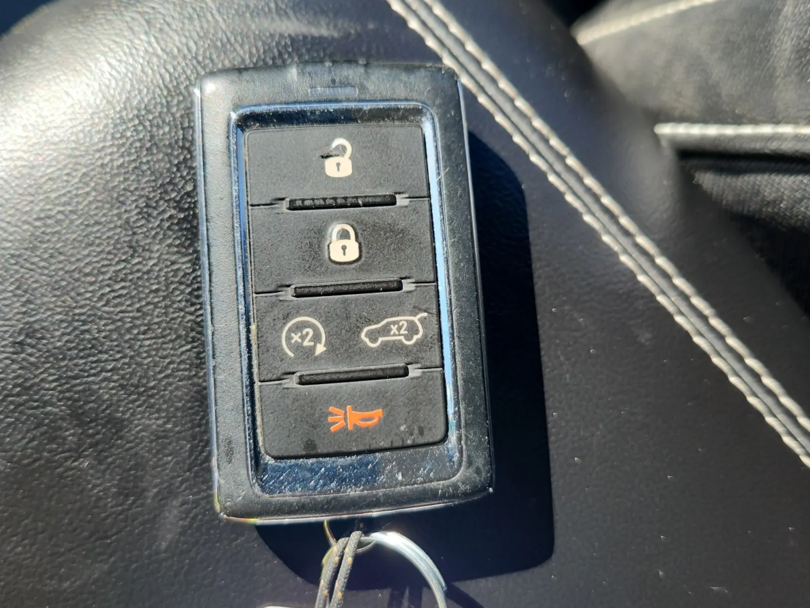 Keys/Fobs/Manual Photo