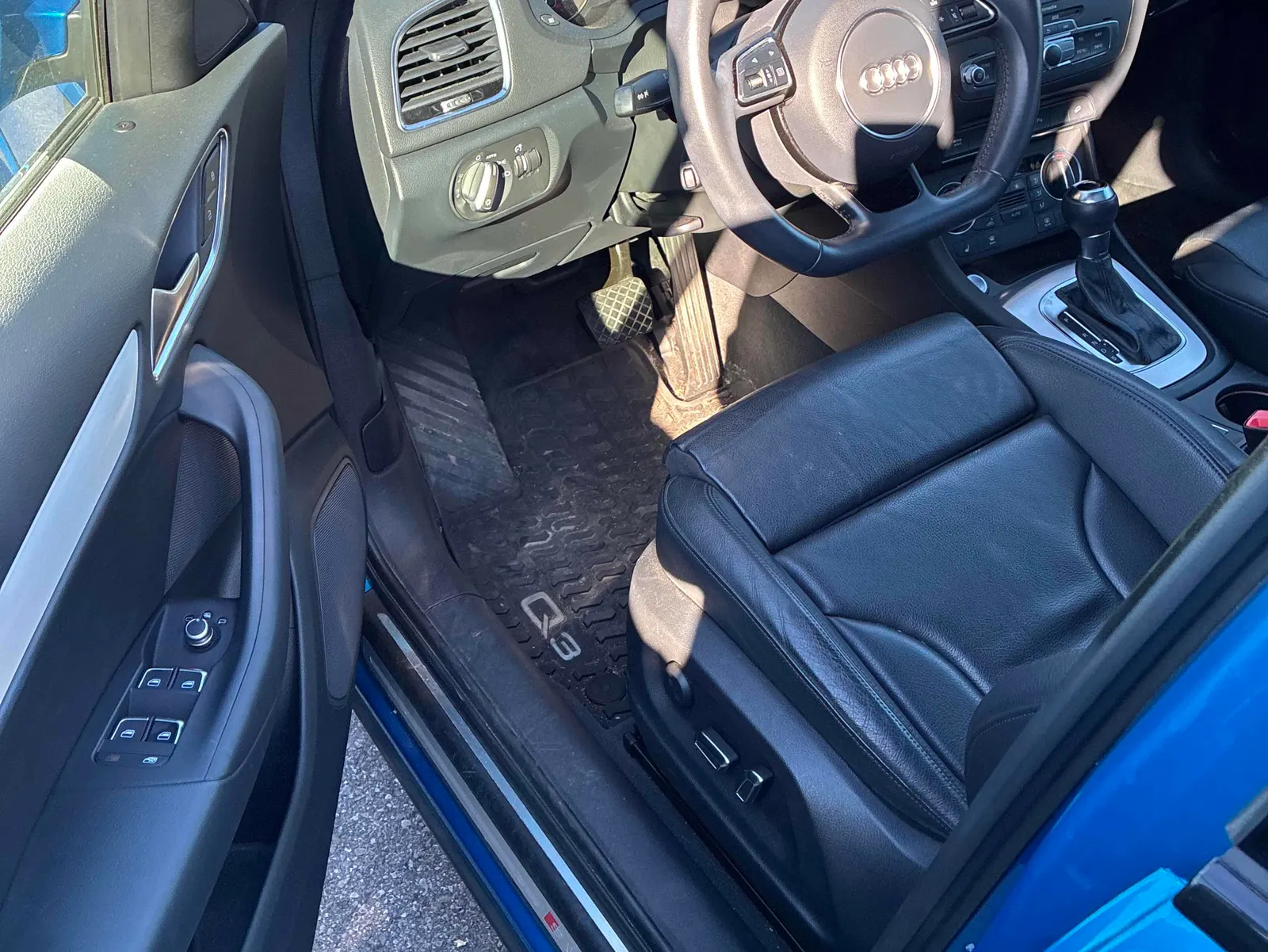 Interior driver side