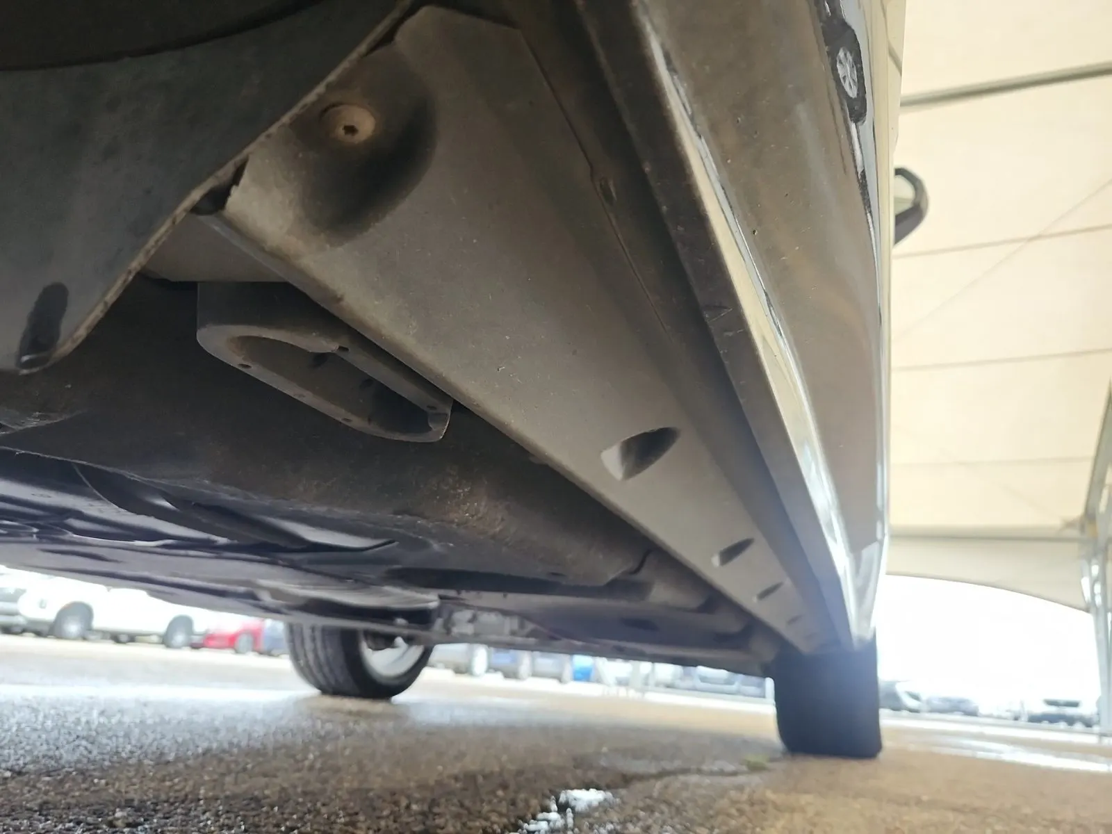 Undercarriage - Passenger Photo