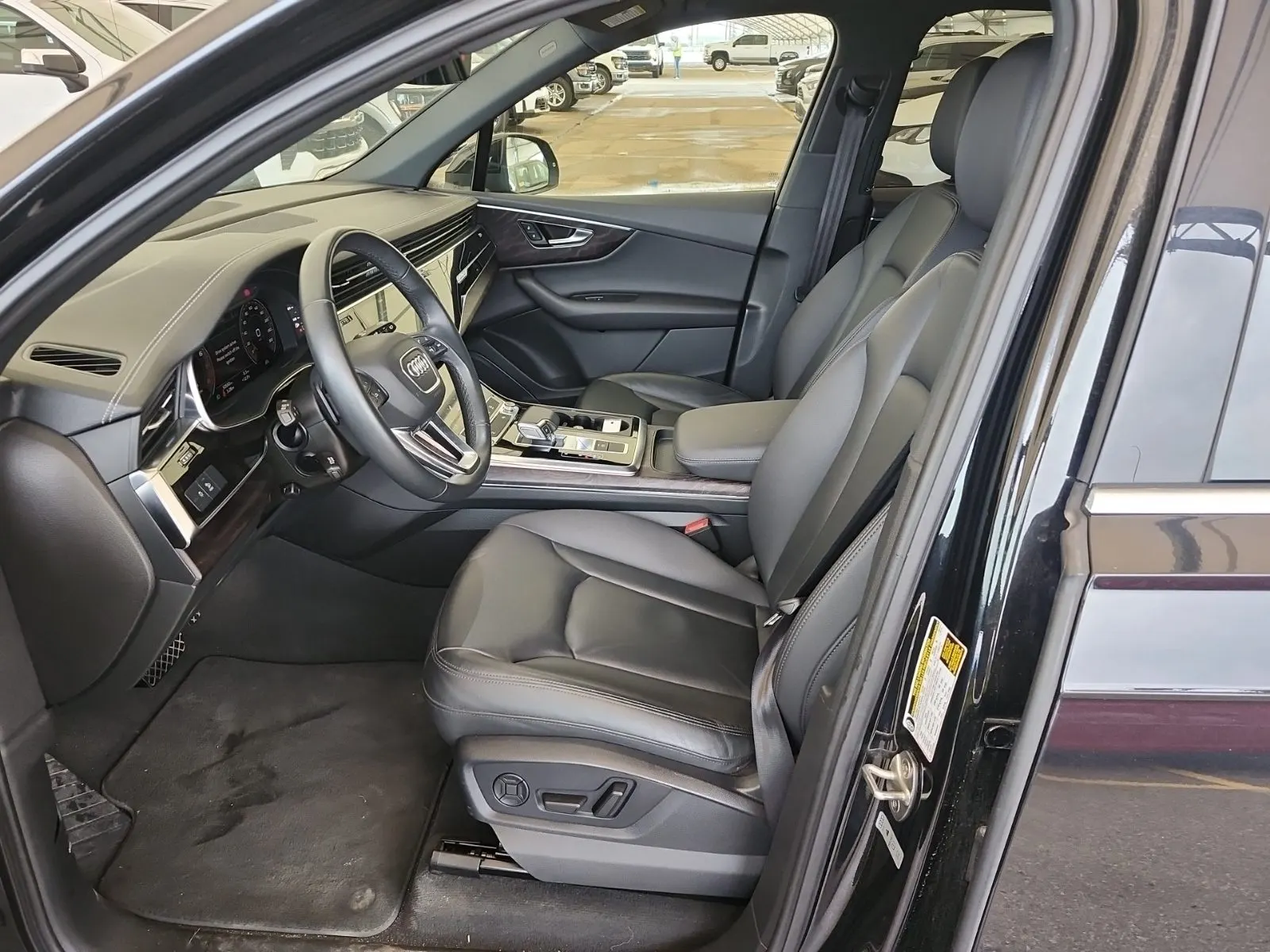 Front Interior Photo