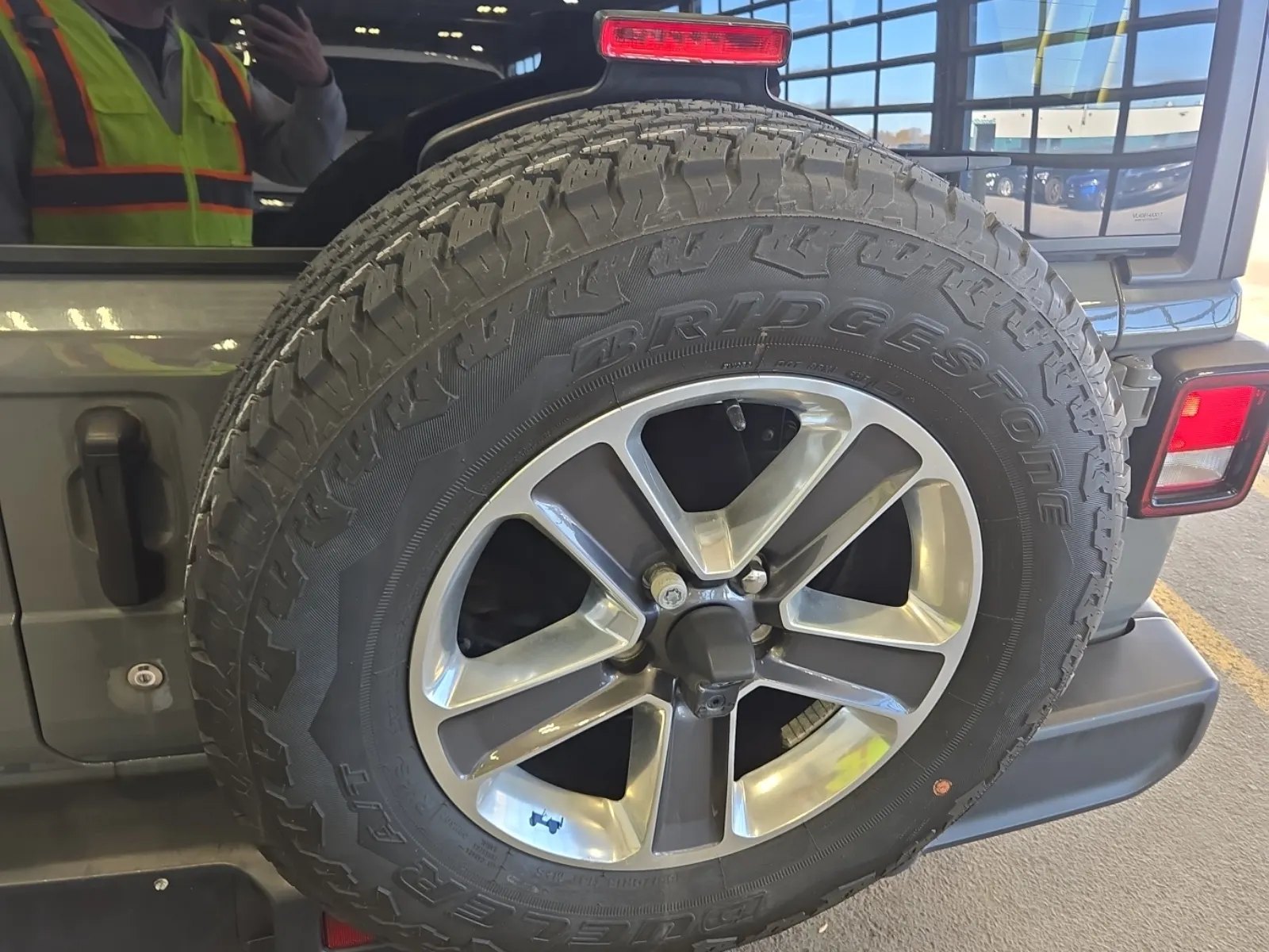 Spare Tire & Wheel Photo