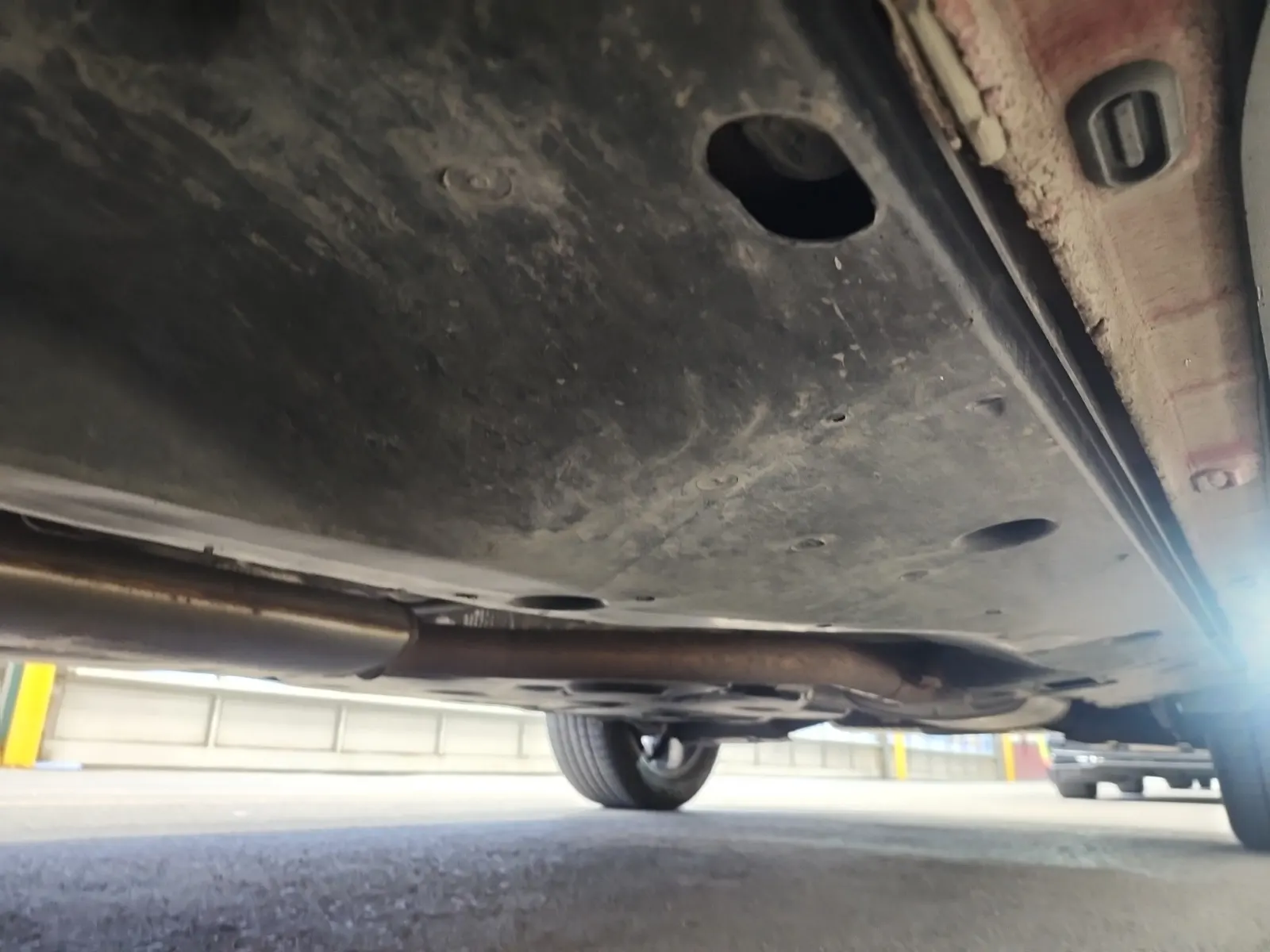 Undercarriage - Driver Photo