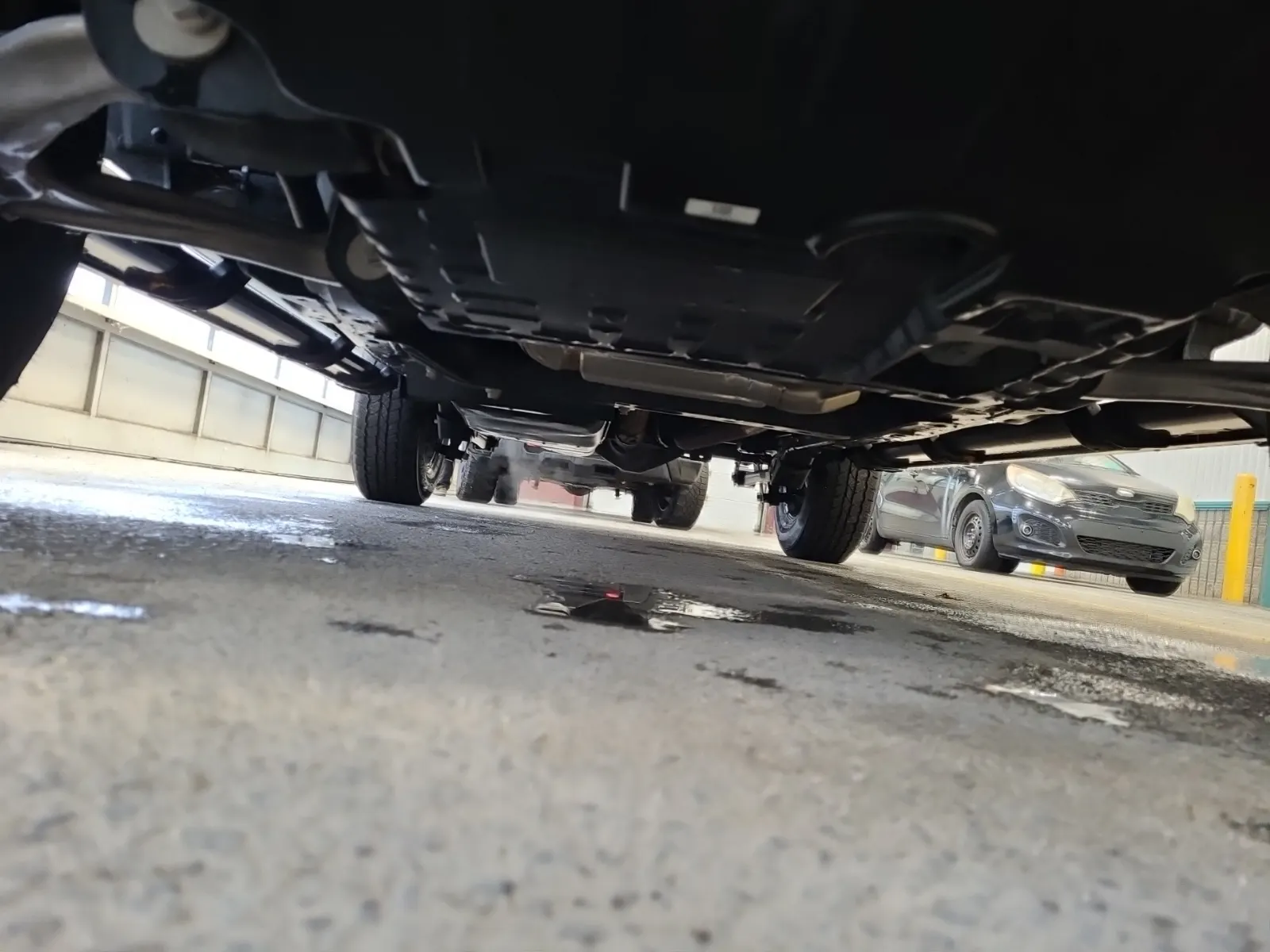 Undercarriage - Front Photo