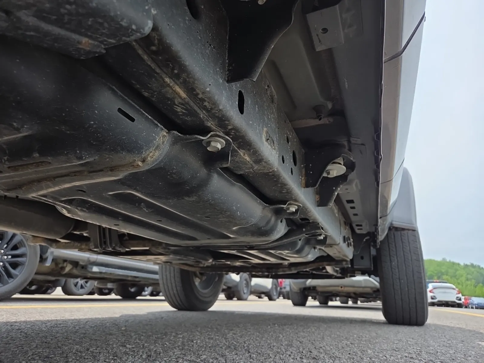 Undercarriage - Passenger Photo