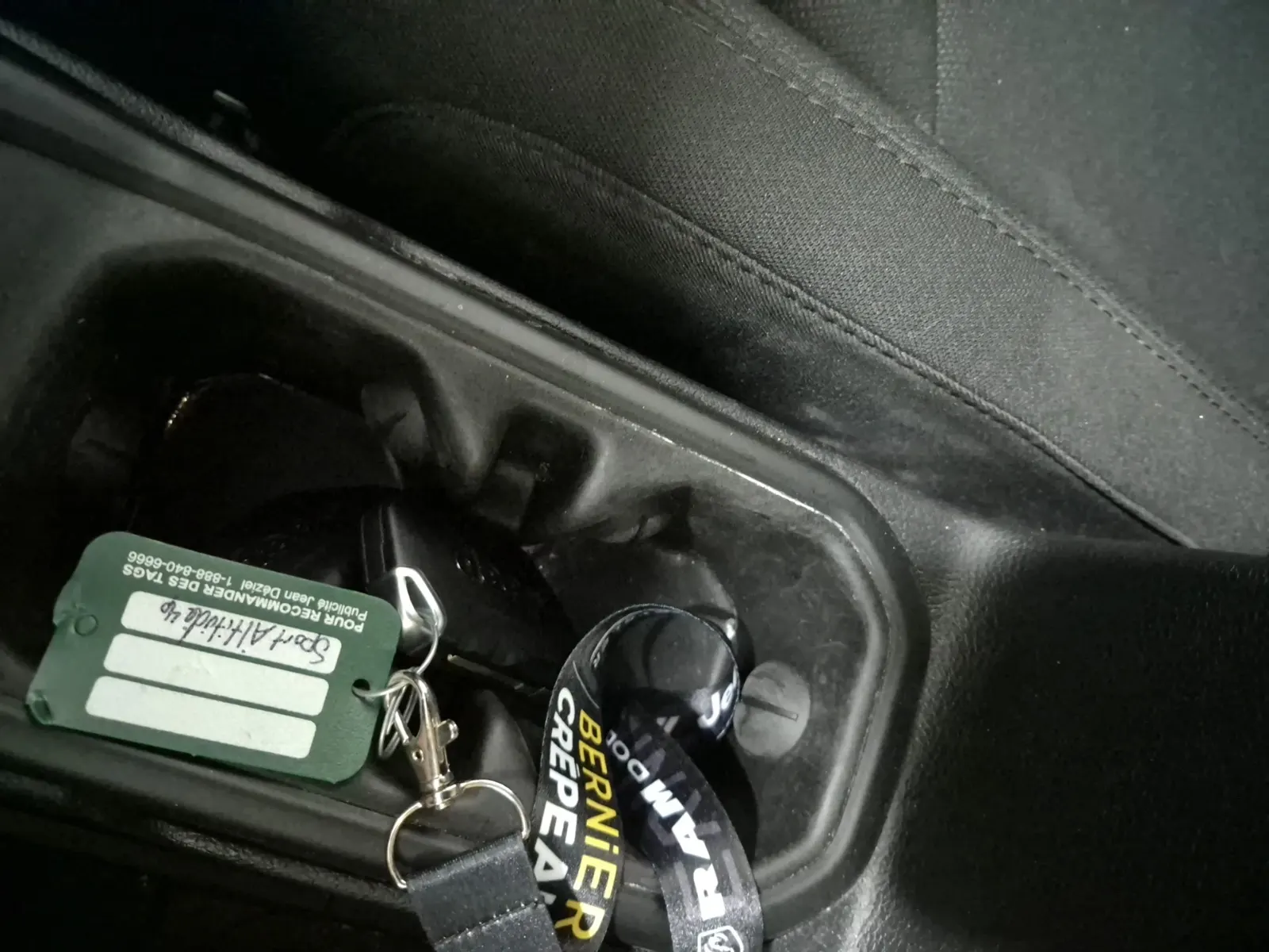 Keys/Fobs/Manual Photo