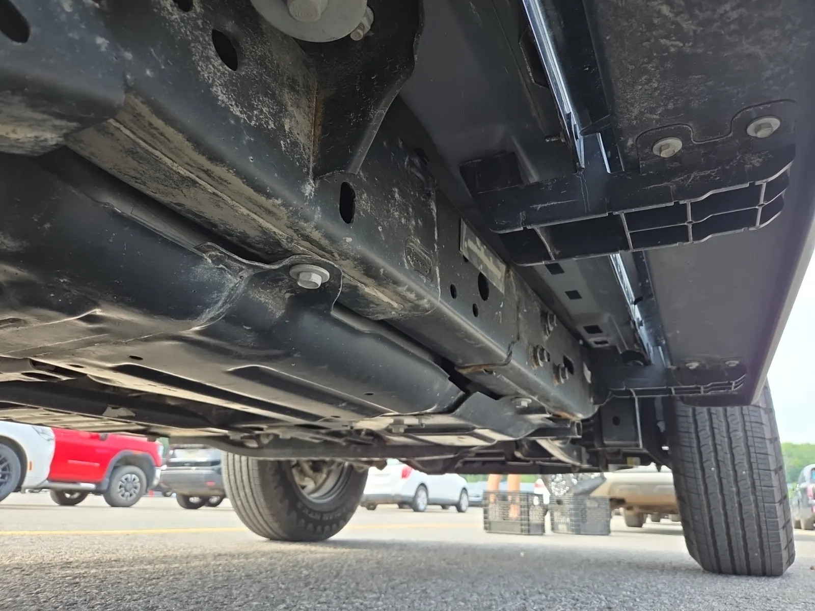 Undercarriage - Passenger Photo