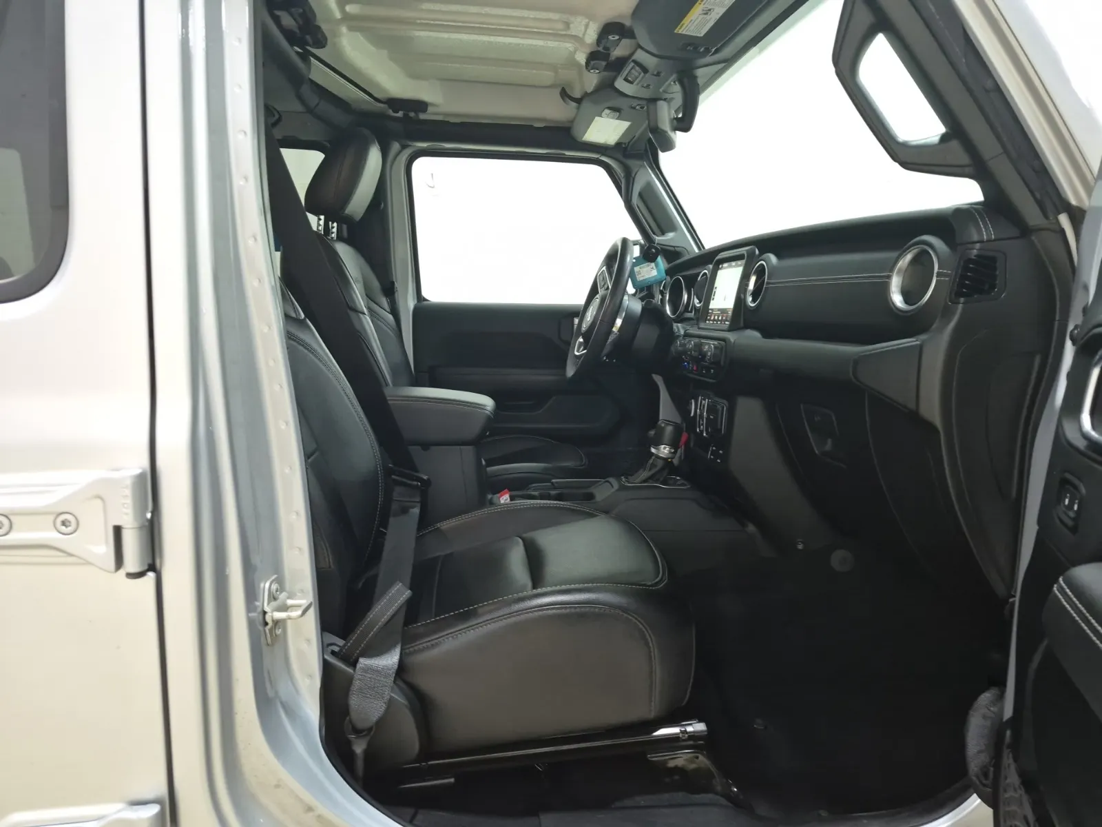 Right Side Interior Photo