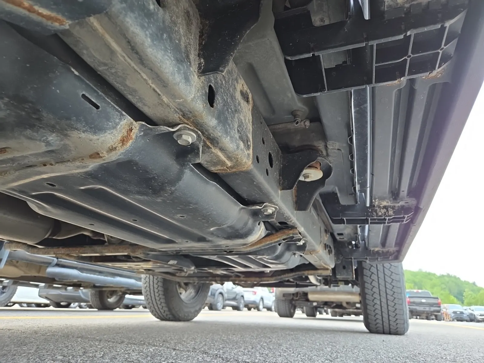 Undercarriage - Passenger Photo