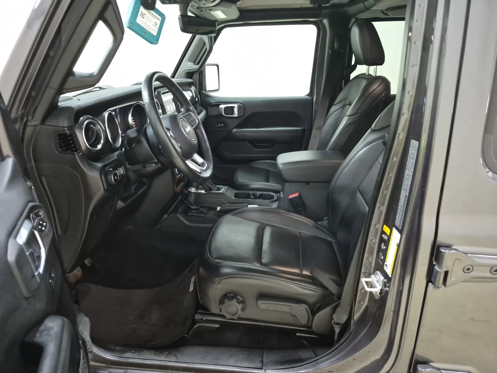 Front Interior Photo
