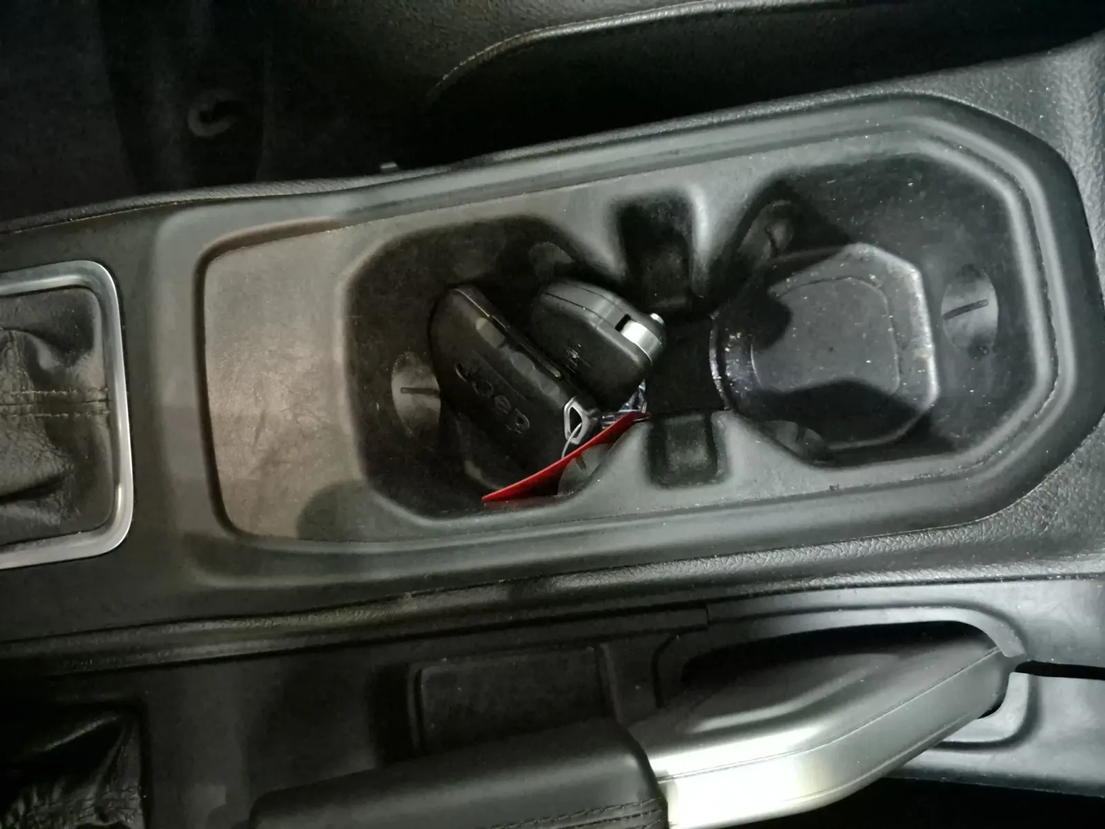 Keys/Fobs/Manual Photo