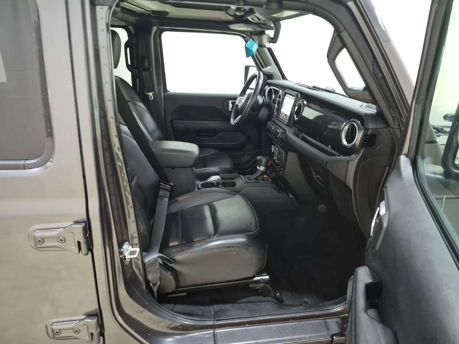 Right Side Interior Photo