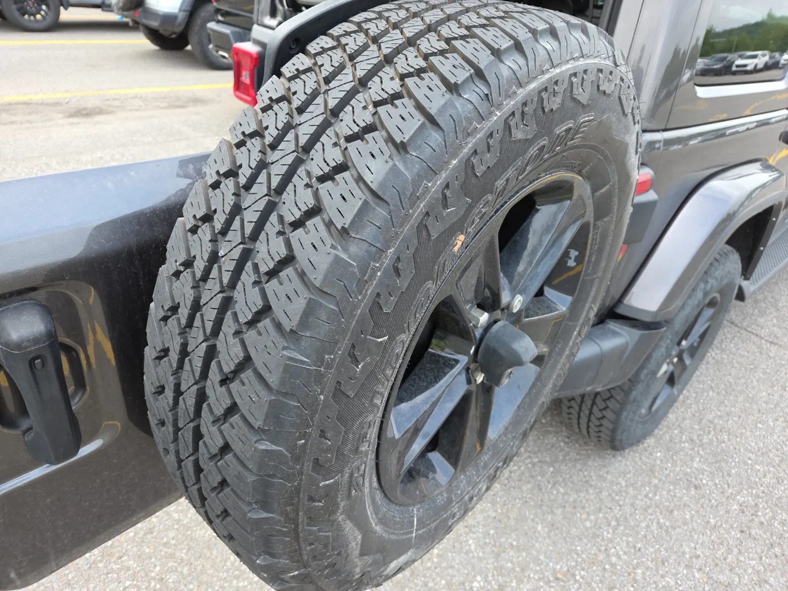 Spare Tire & Wheel Photo
