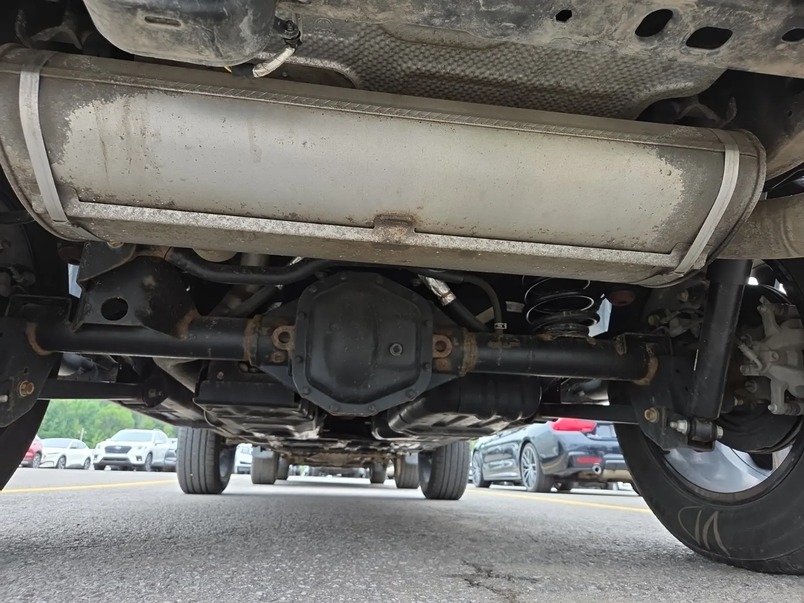Undercarriage - Rear Photo