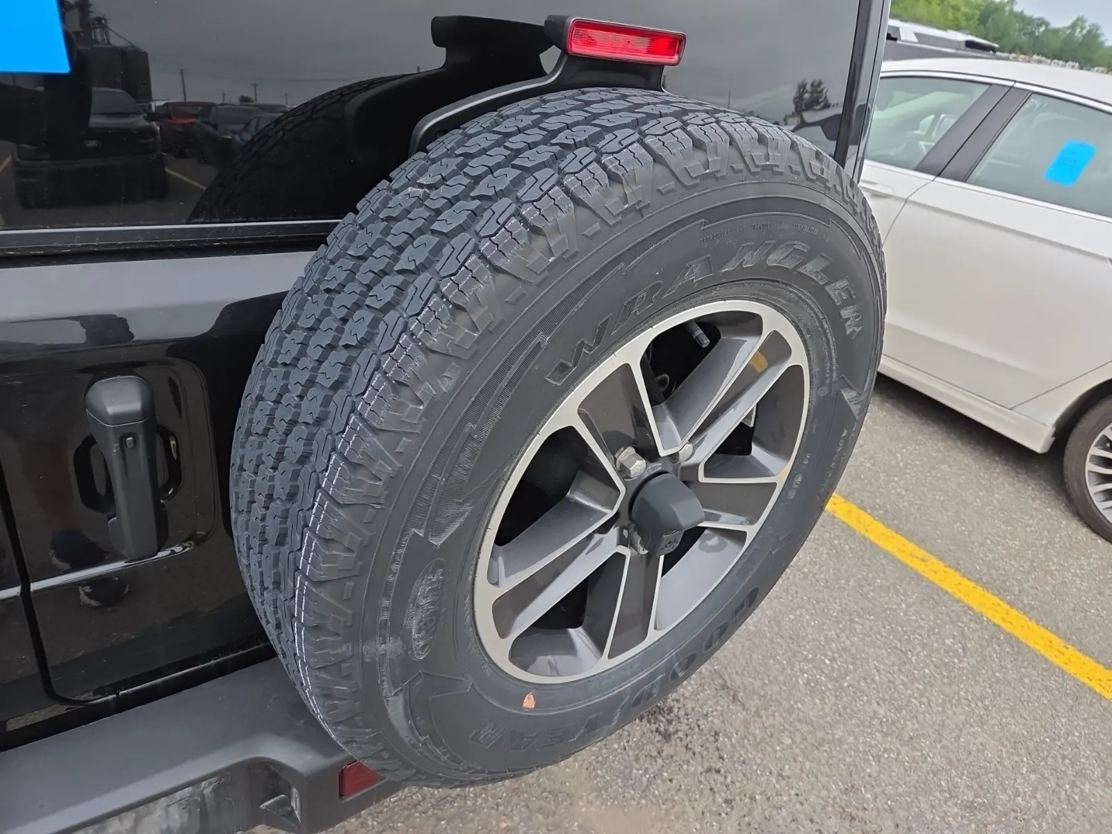 Spare Tire & Wheel Photo