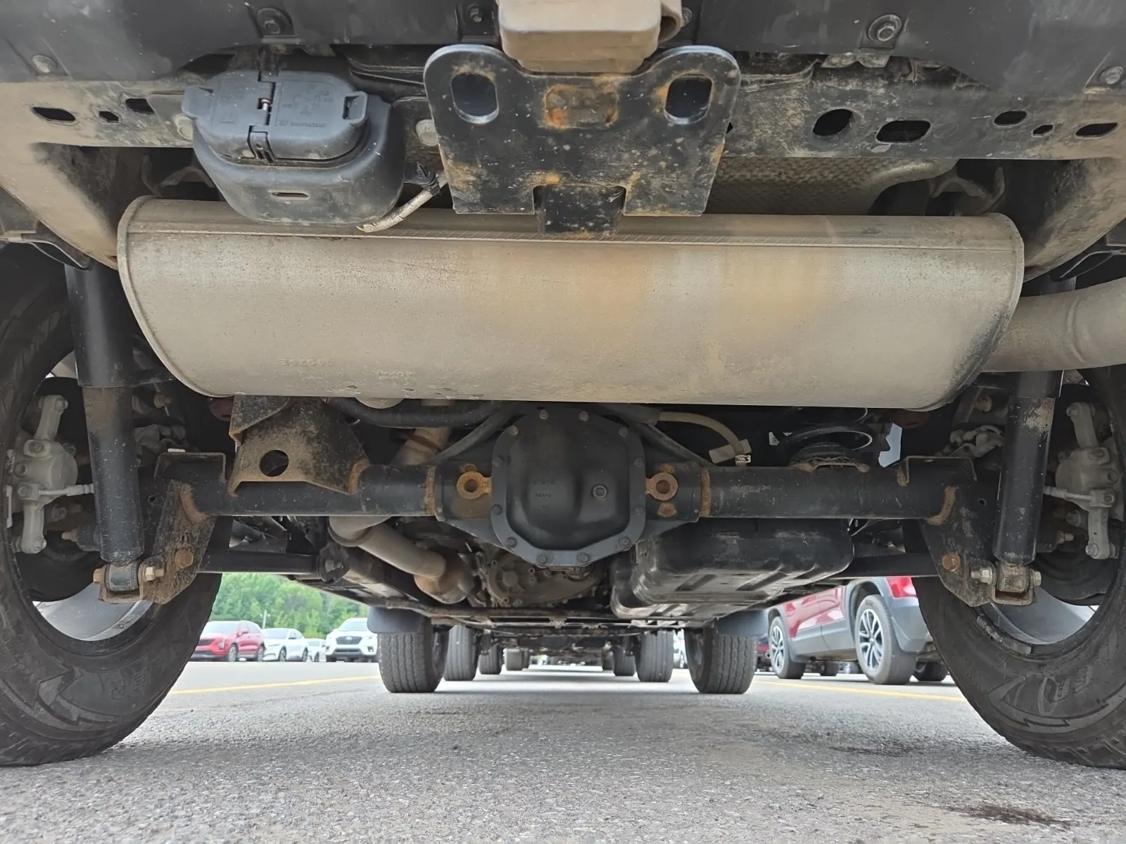 Undercarriage - Rear Photo