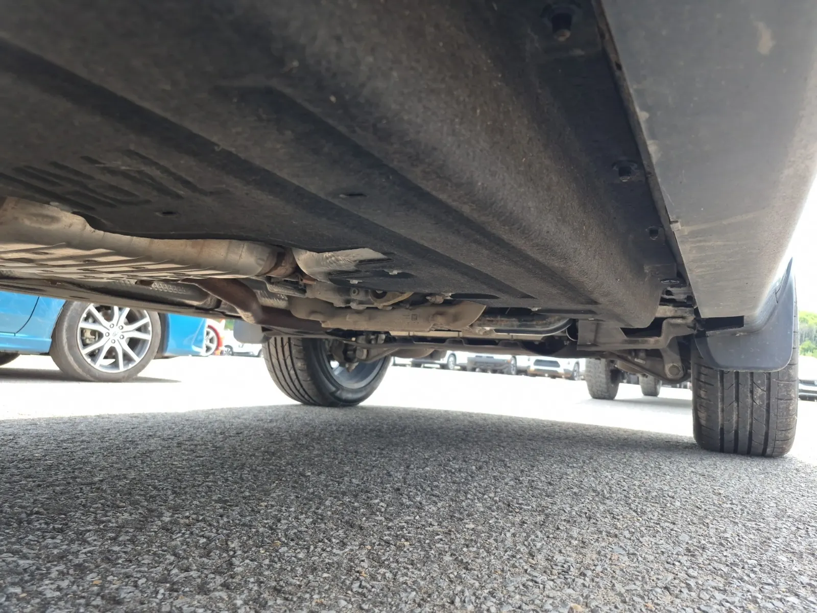 Undercarriage - Passenger Photo