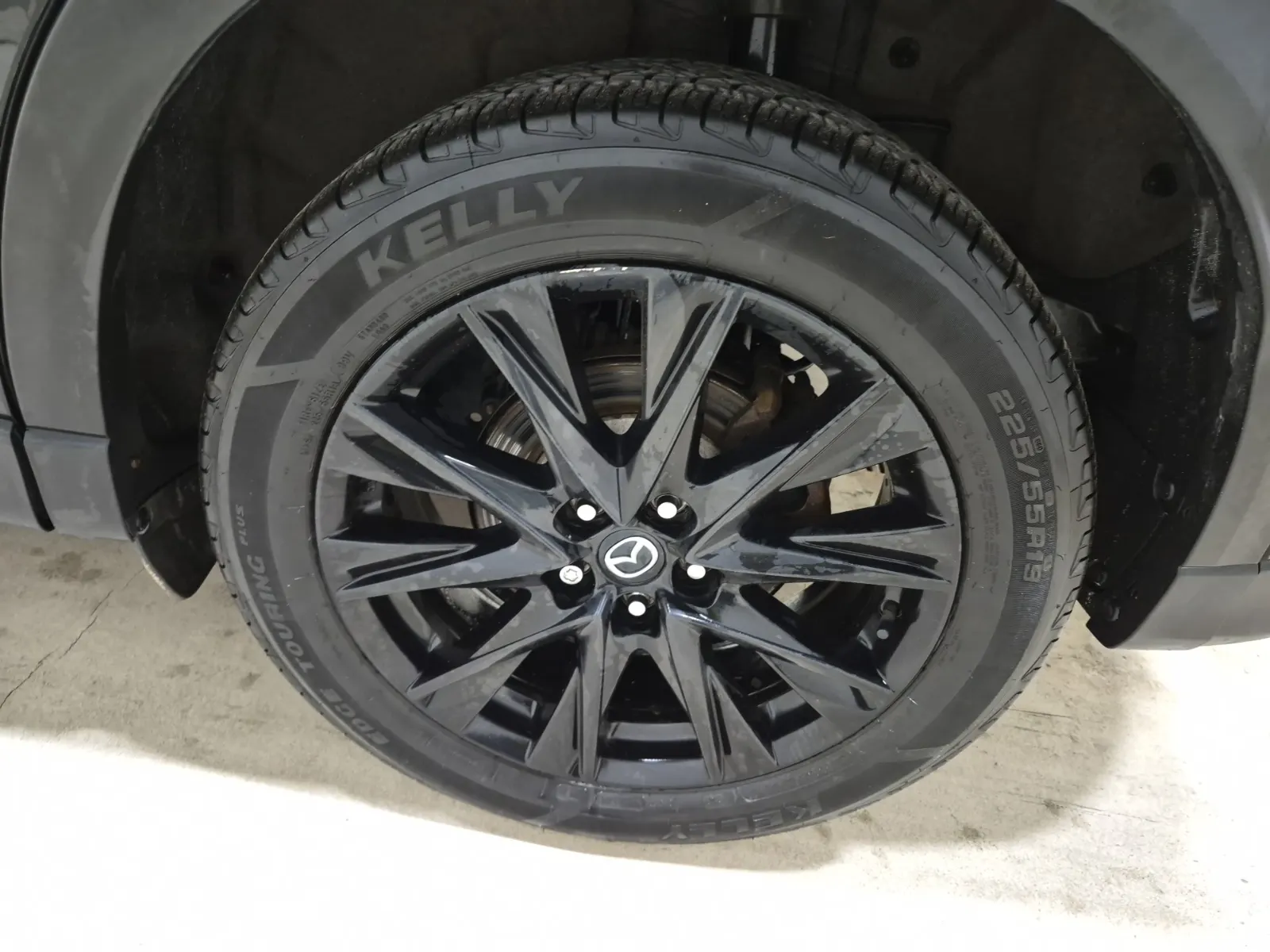 Left Rear Wheel/Tire Photo