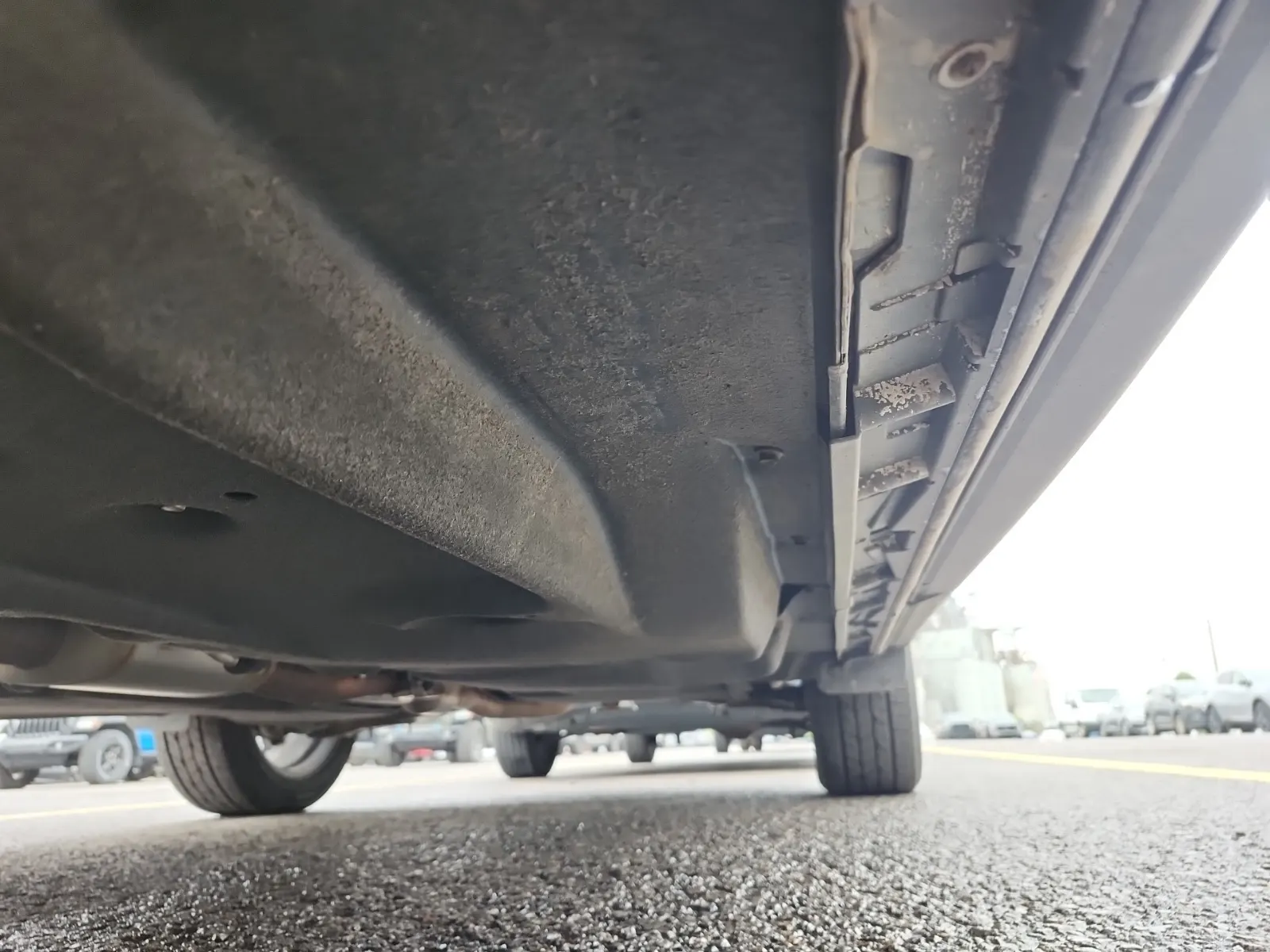Undercarriage - Driver Photo