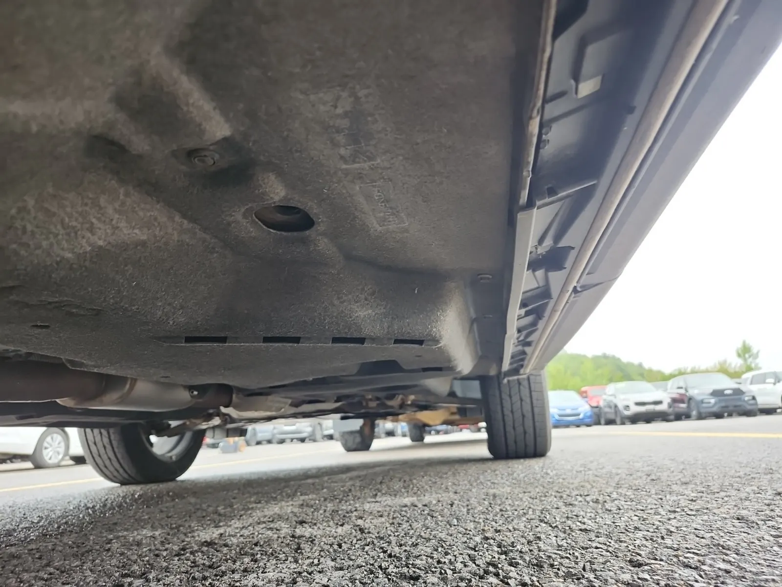 Undercarriage - Passenger Photo