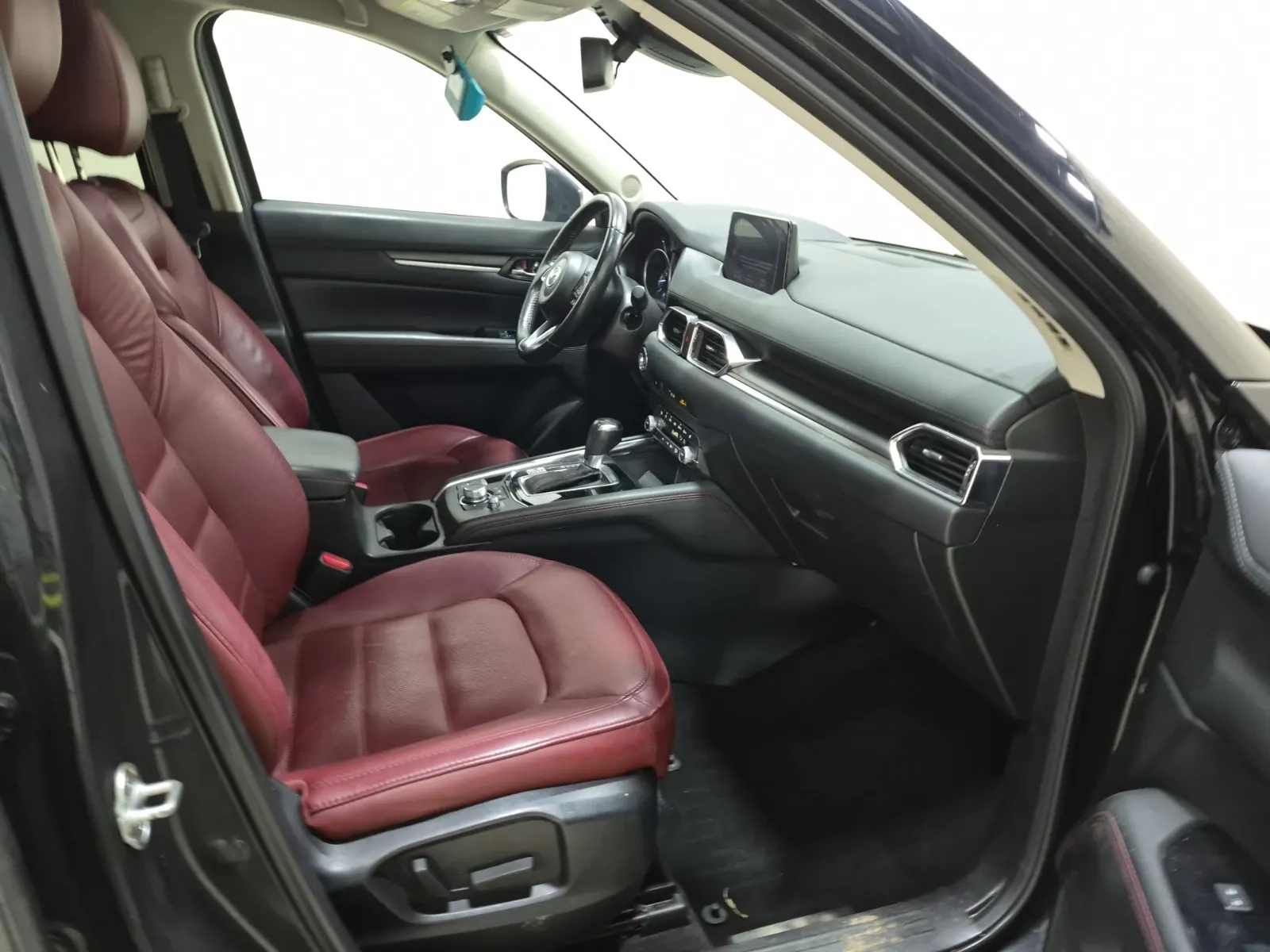 Right Side Interior Photo
