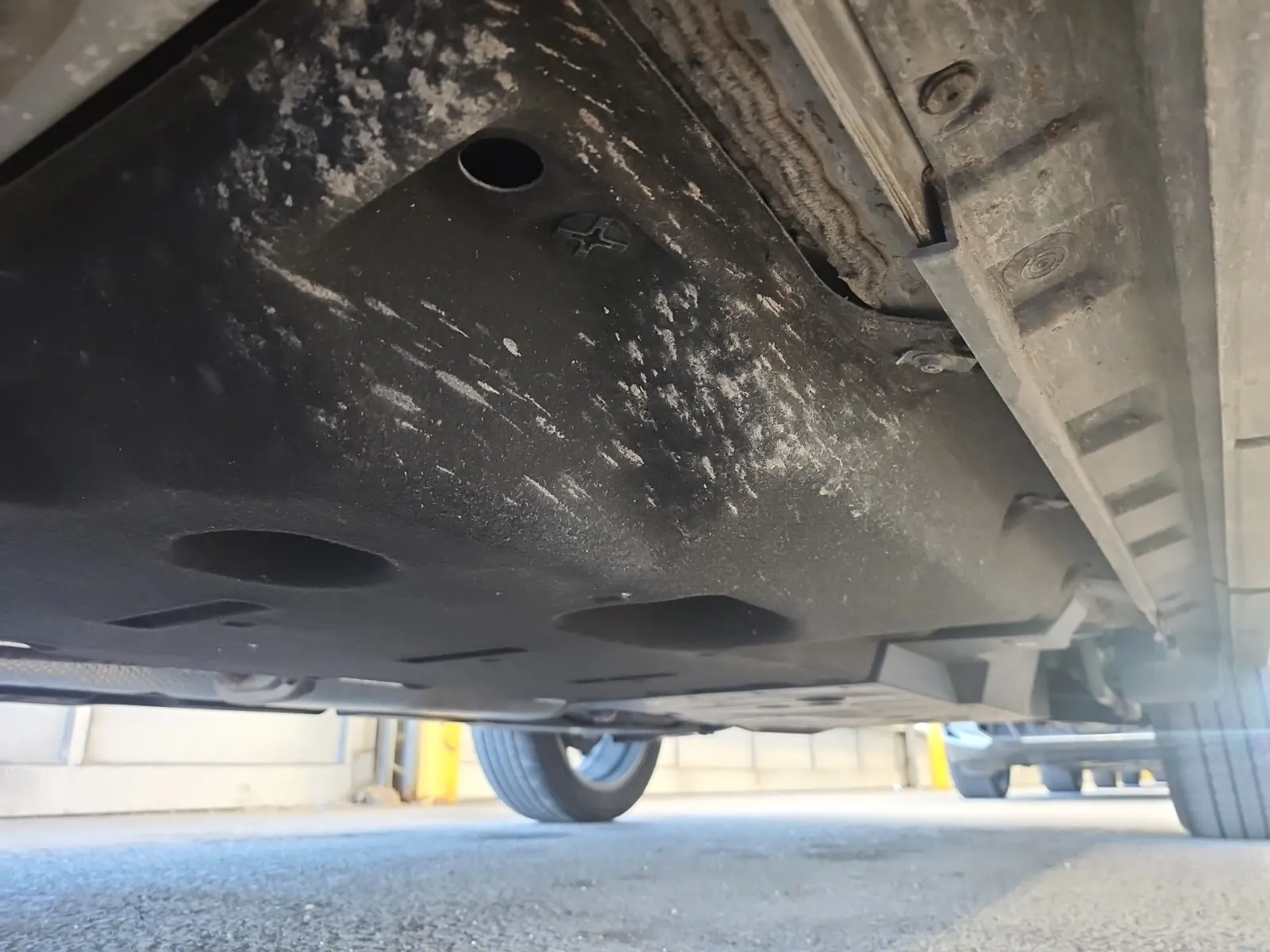 Undercarriage - Driver Photo