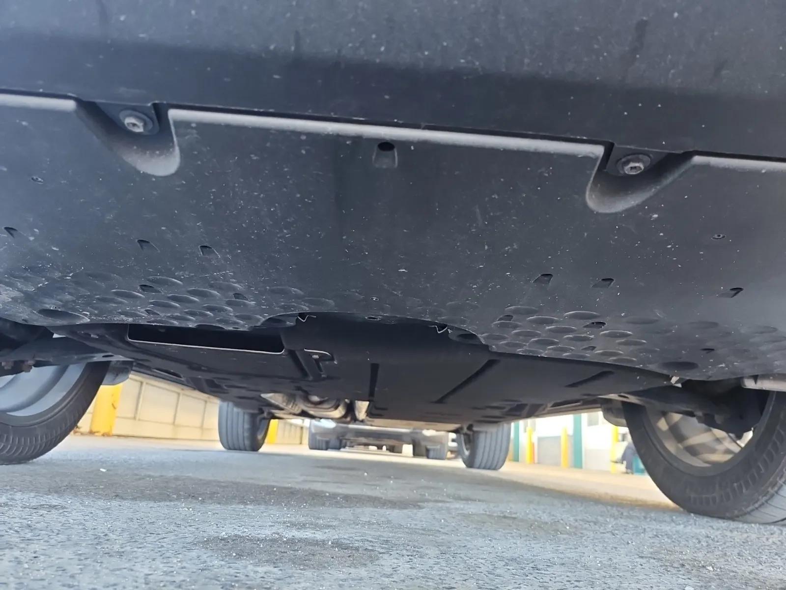 Undercarriage - Front Photo