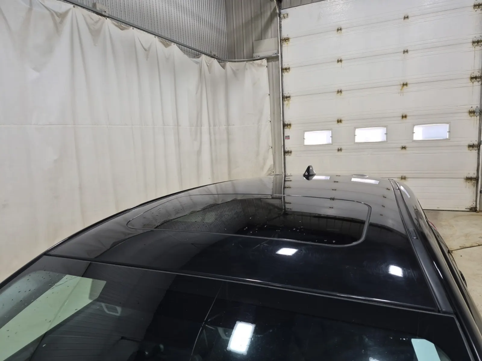 Exterior Roof Photo
