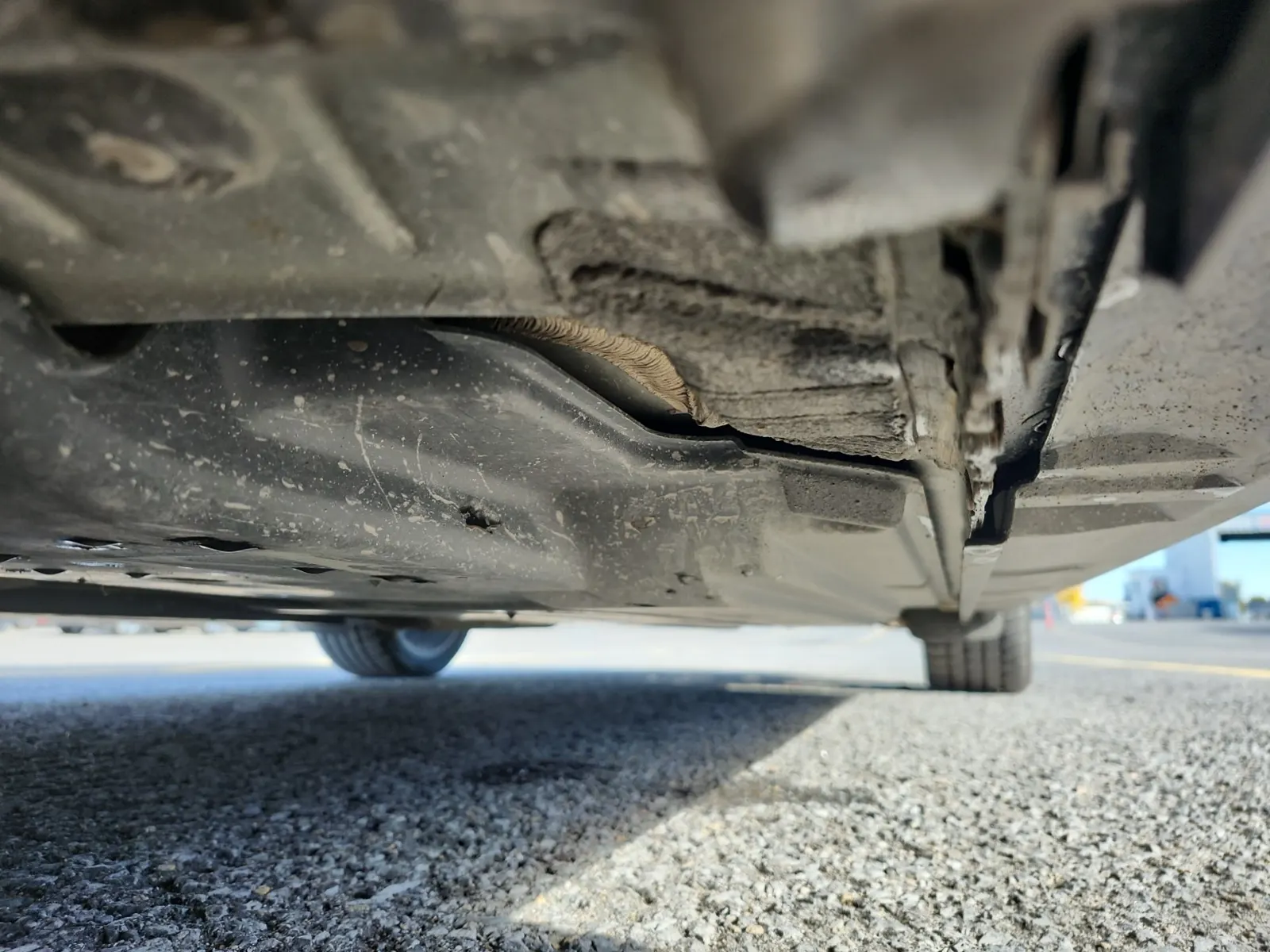 Undercarriage - Driver Photo