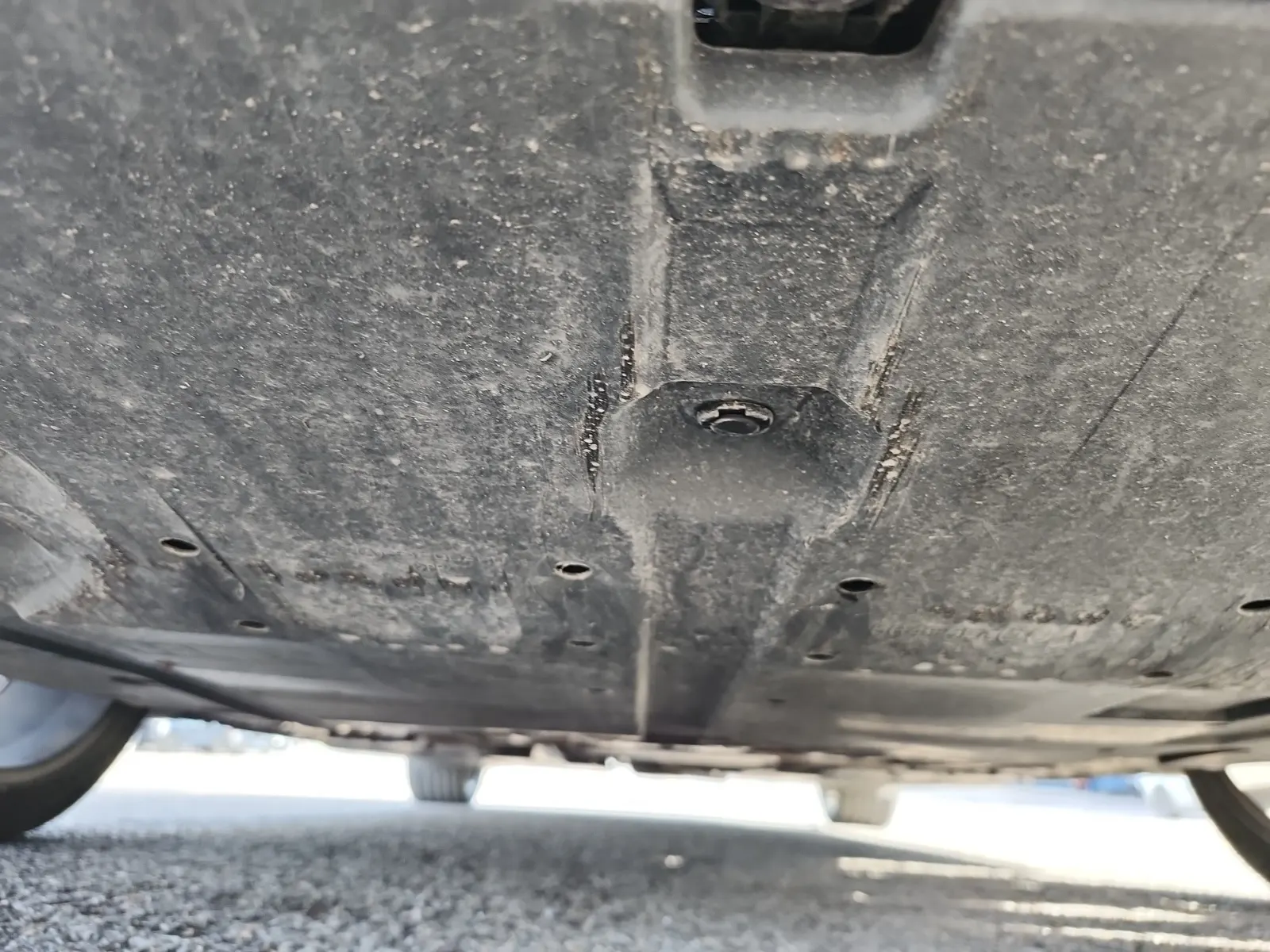 Undercarriage - Front Photo