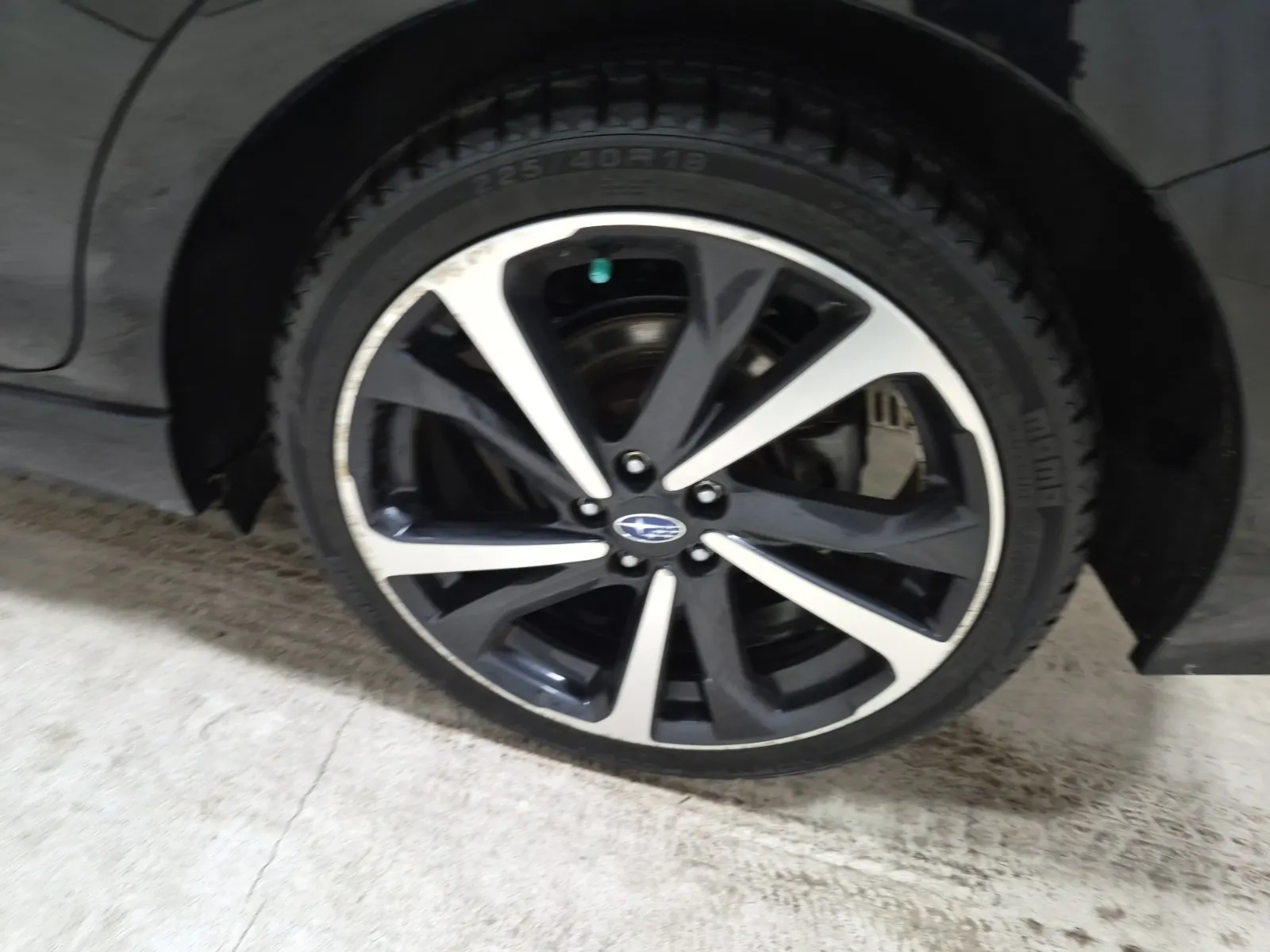 Left Rear Wheel/Tire Photo