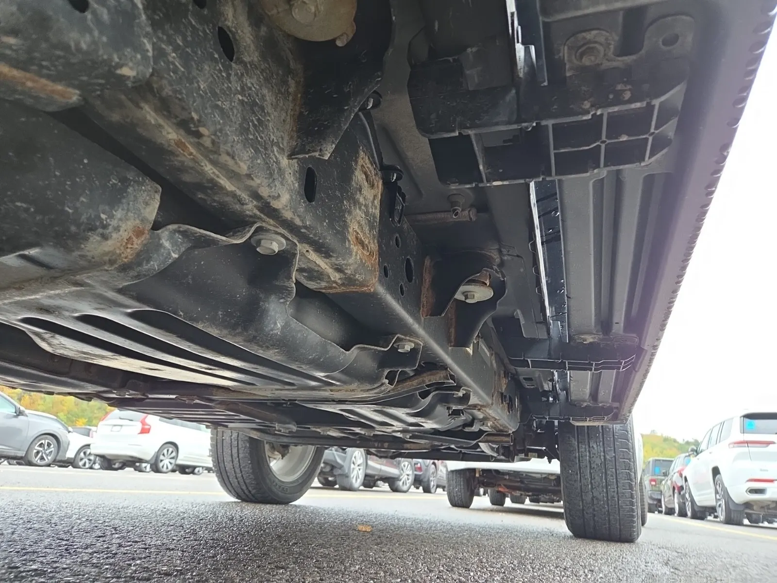 Undercarriage - Passenger Photo