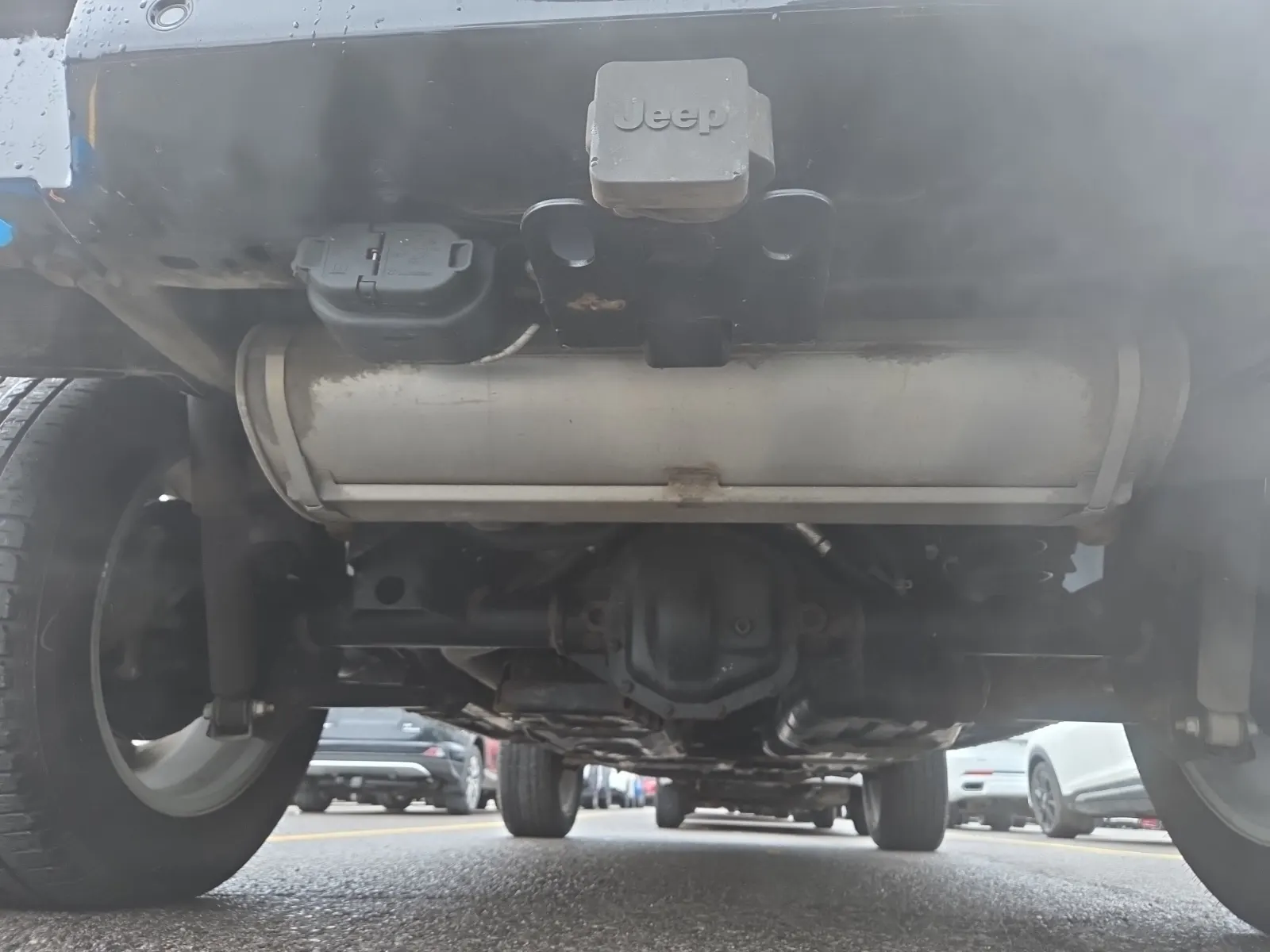 Undercarriage - Rear Photo