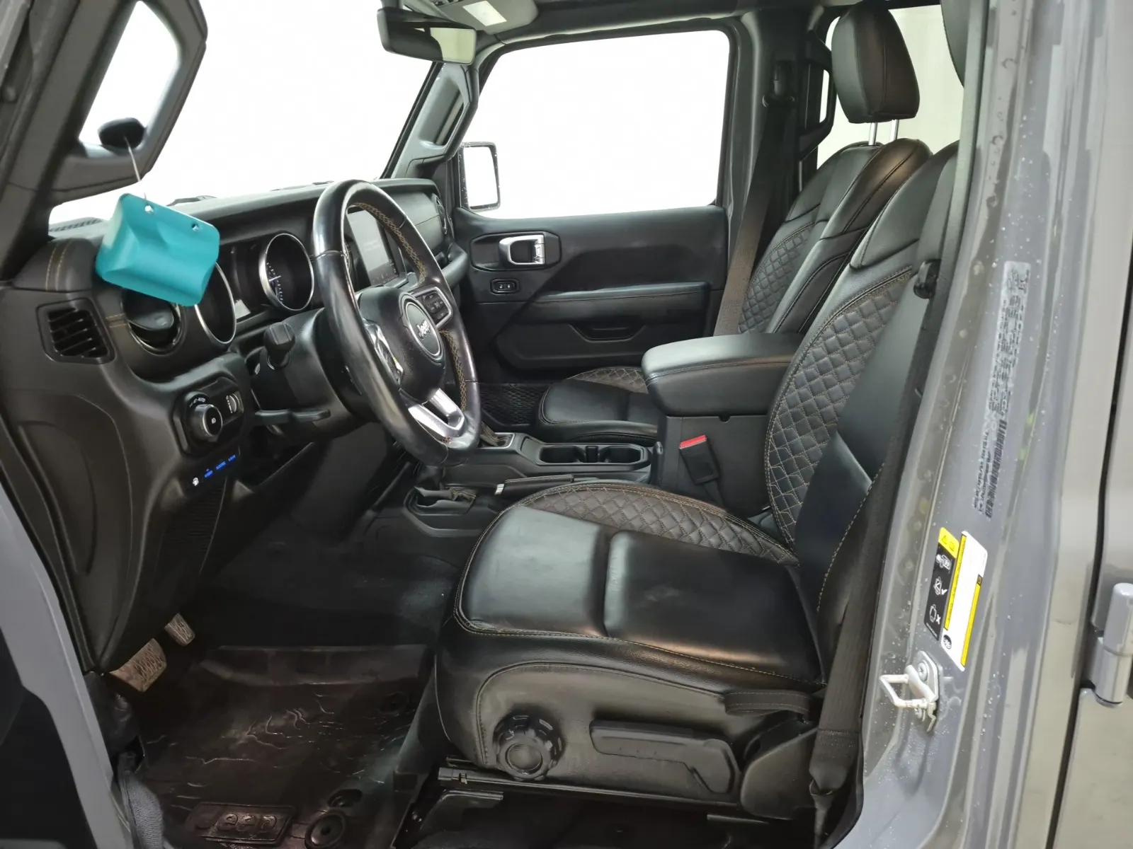 Front Interior Photo