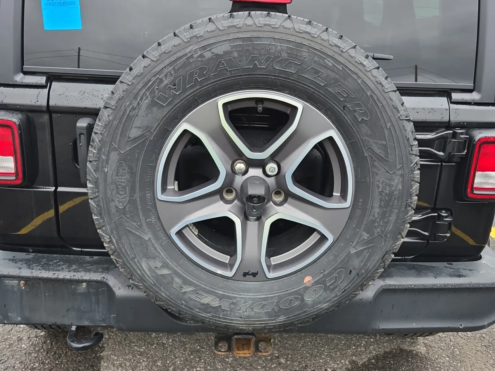 Spare Tire & Wheel Photo
