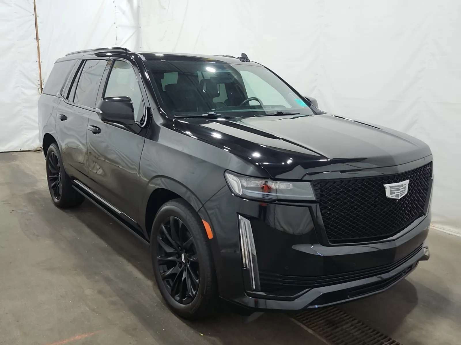 Passenger Front 3/4 Photo