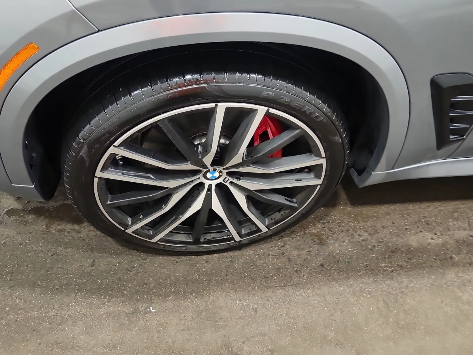 Front driver wheel/tire photo