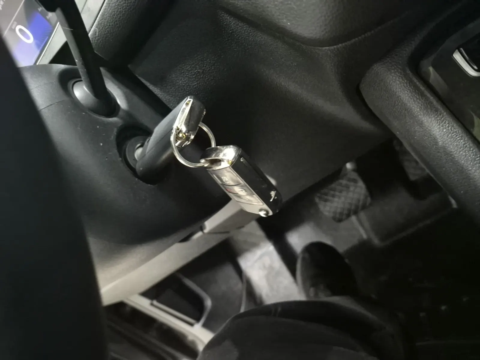 Keys/Fobs/Manual Photo
