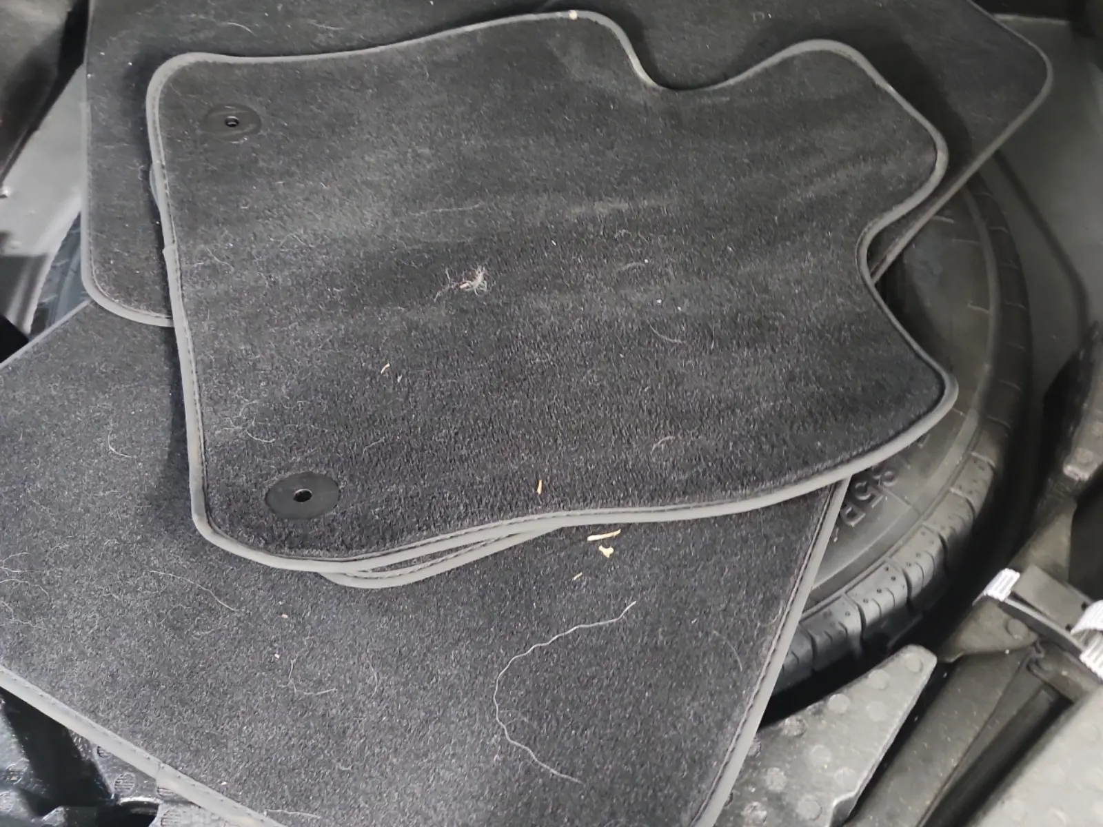 Spare Tire & Wheel Photo