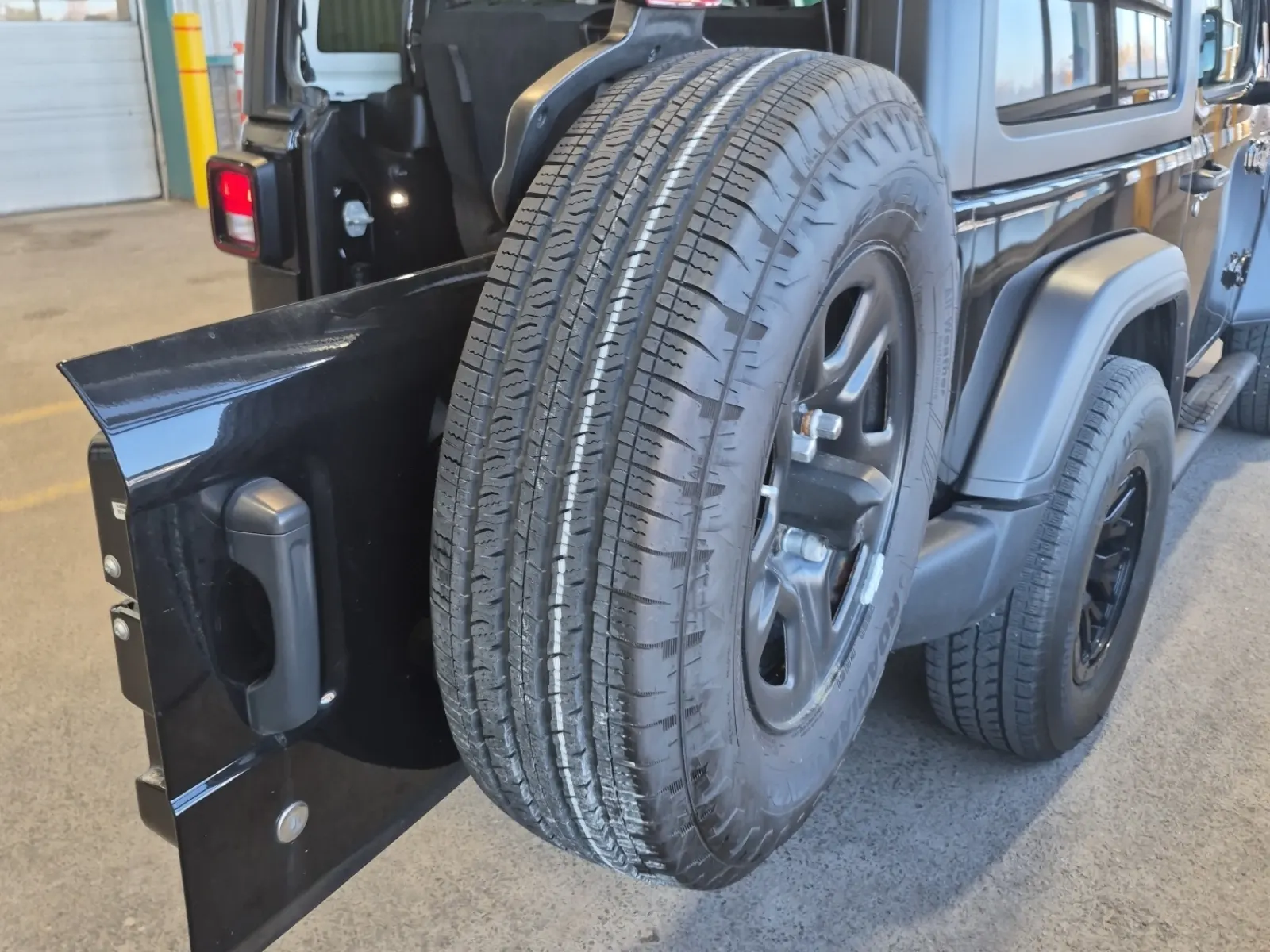 Spare Tire & Wheel Photo